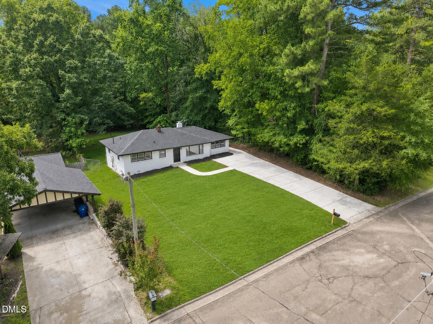 1106 Cherry Drive Property Photo 3