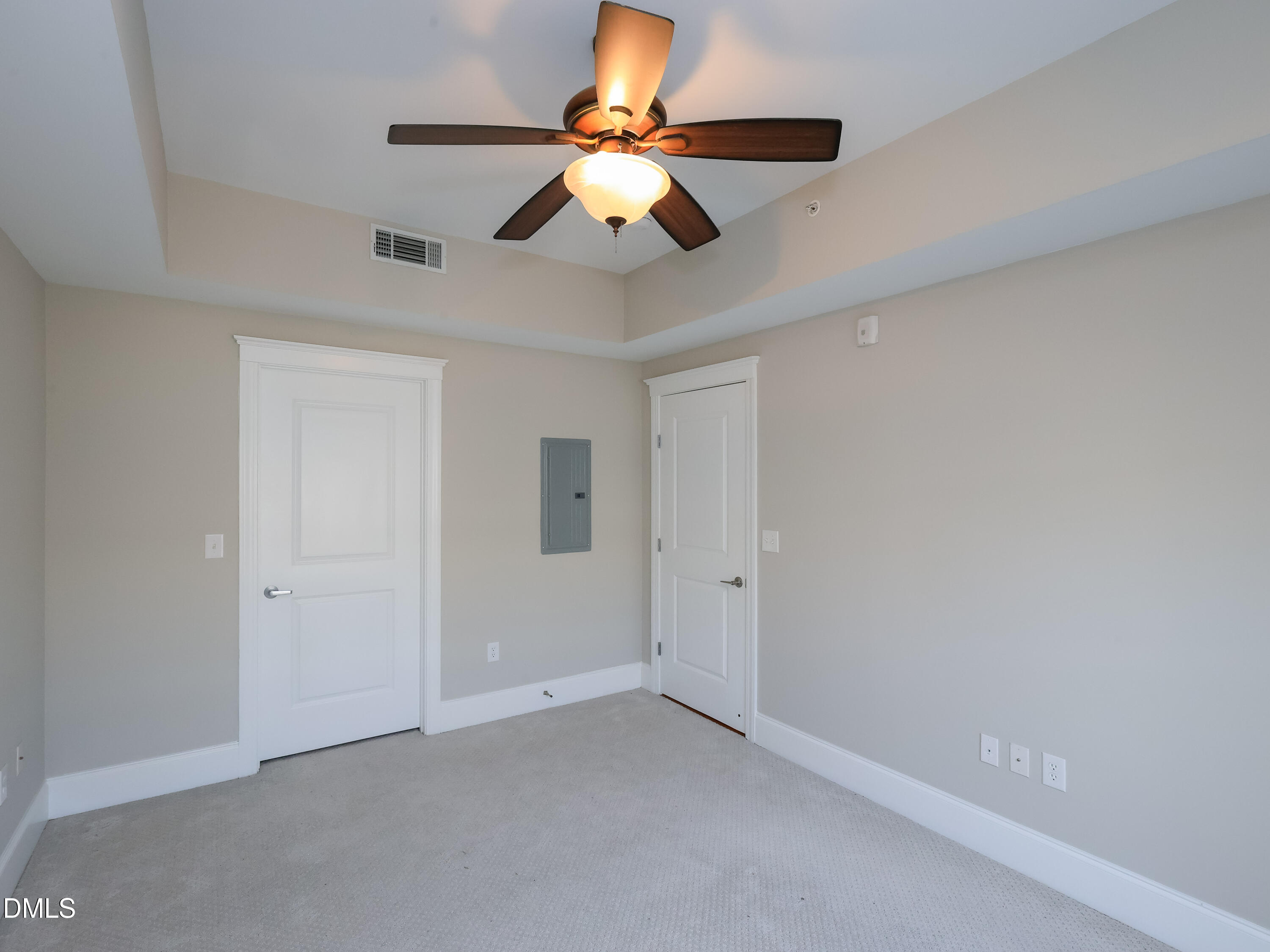222 Glenwood Avenue 410 Property Photo 14