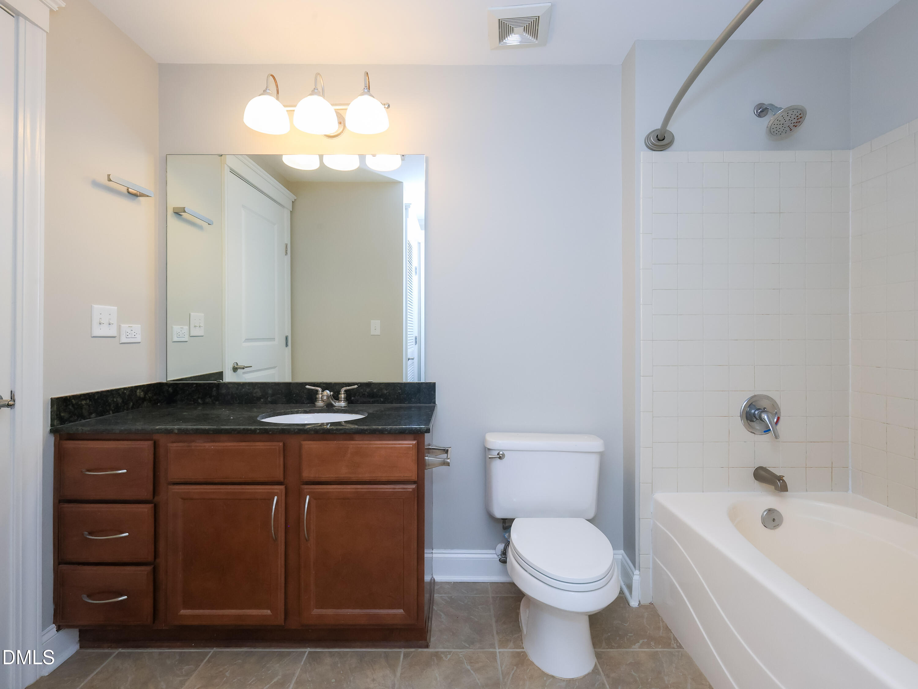 222 Glenwood Avenue 410 Property Photo 16