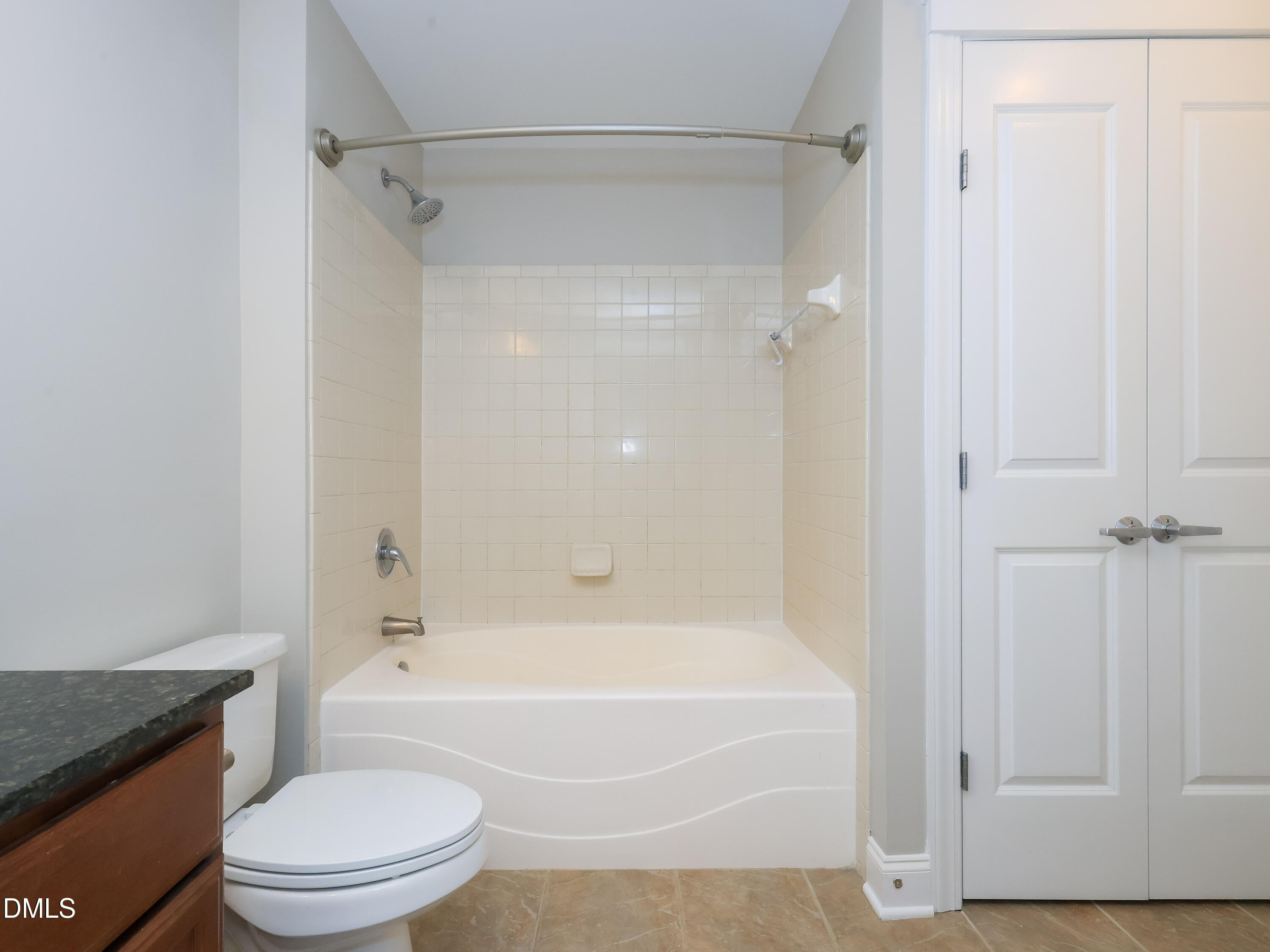 222 Glenwood Avenue 410 Property Photo 18