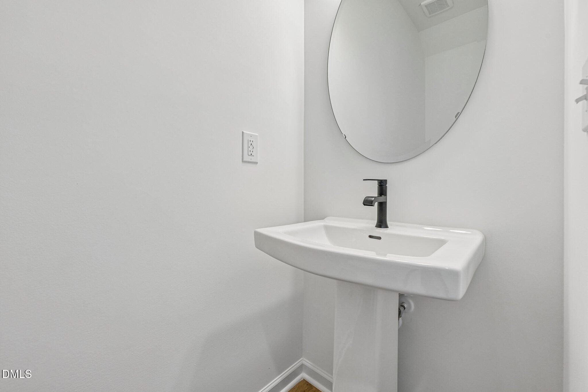 8777 Wardle Court Property Photo 28