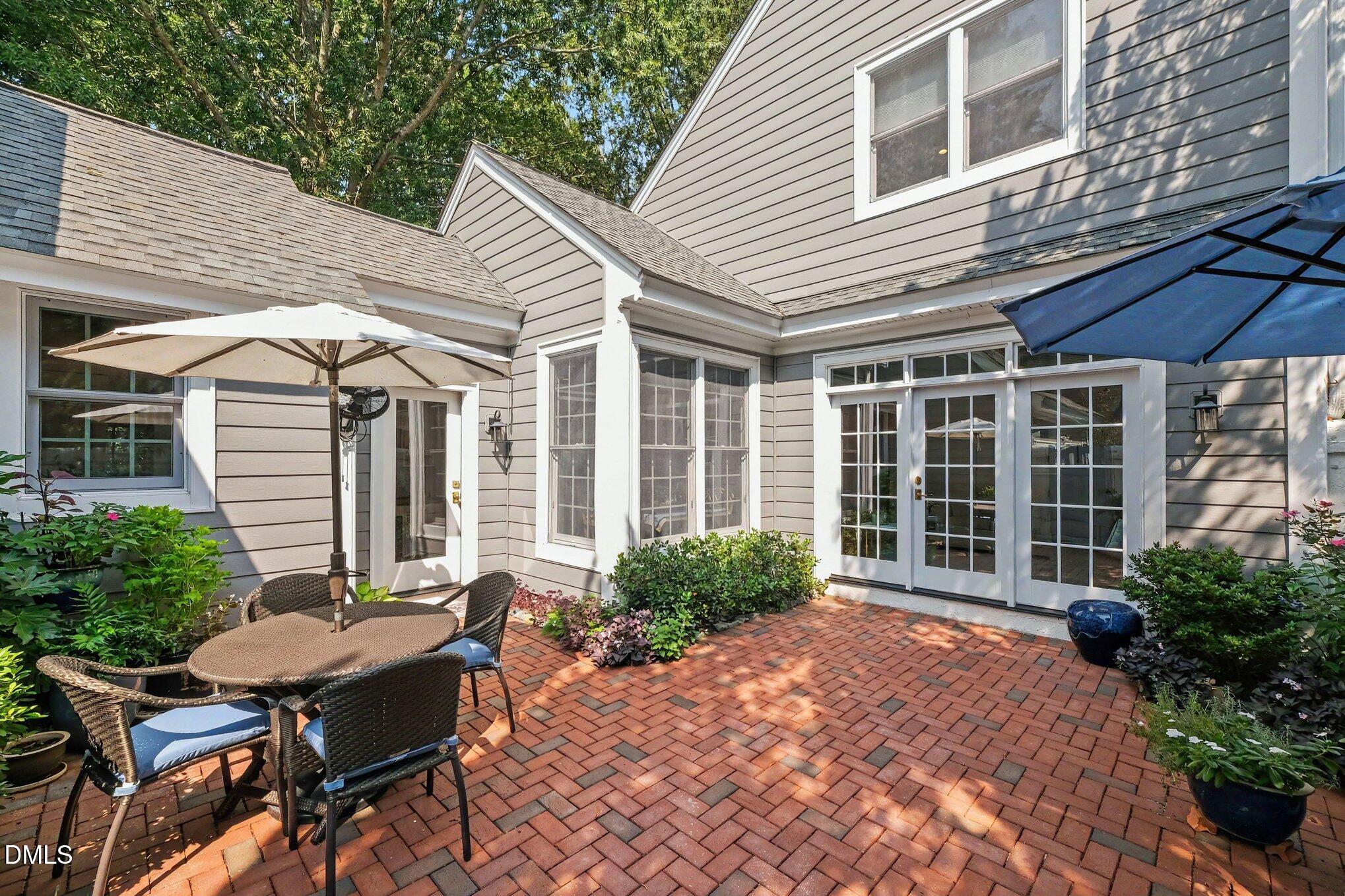 2 E Madison Property Photo 4