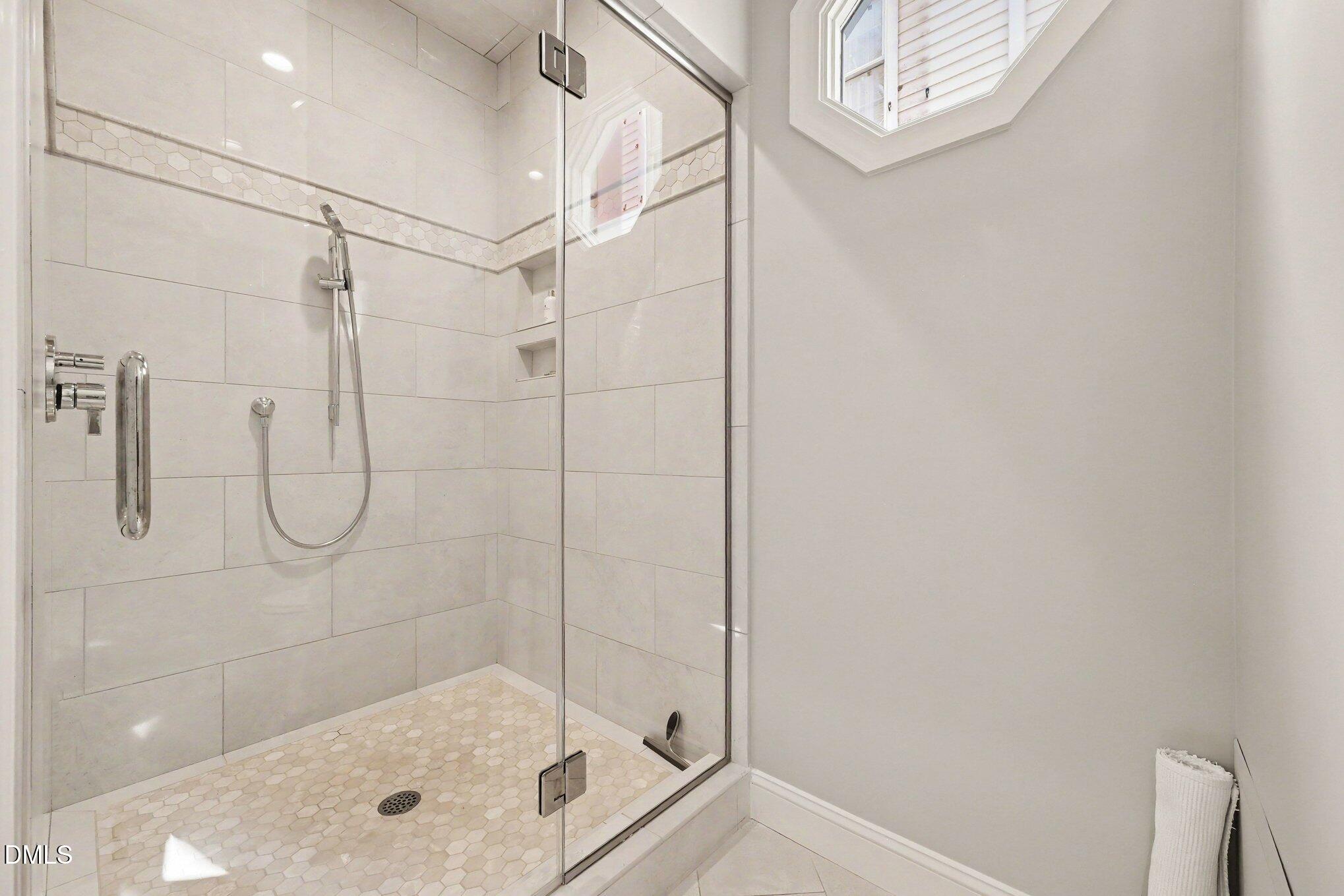 2 E Madison Property Photo 27