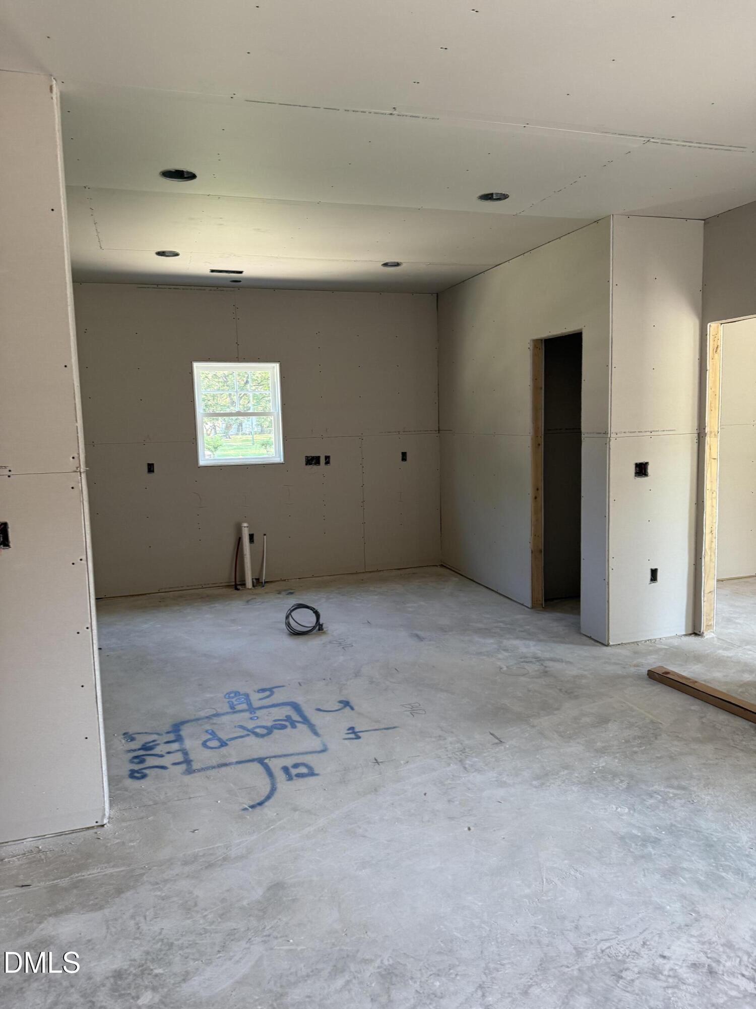 425 W 2nd Street Property Photo 3