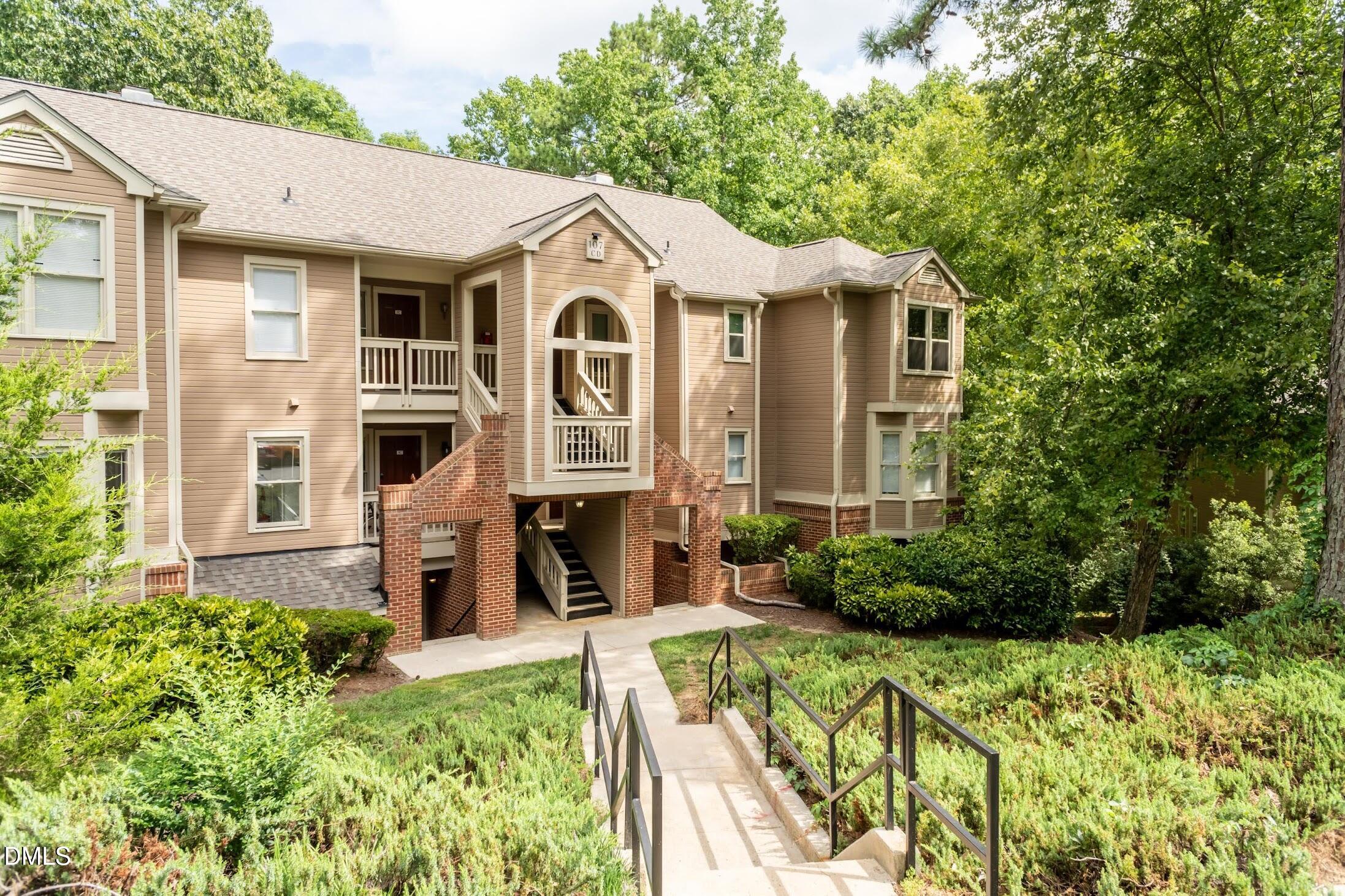 107 Killam Court 1c
