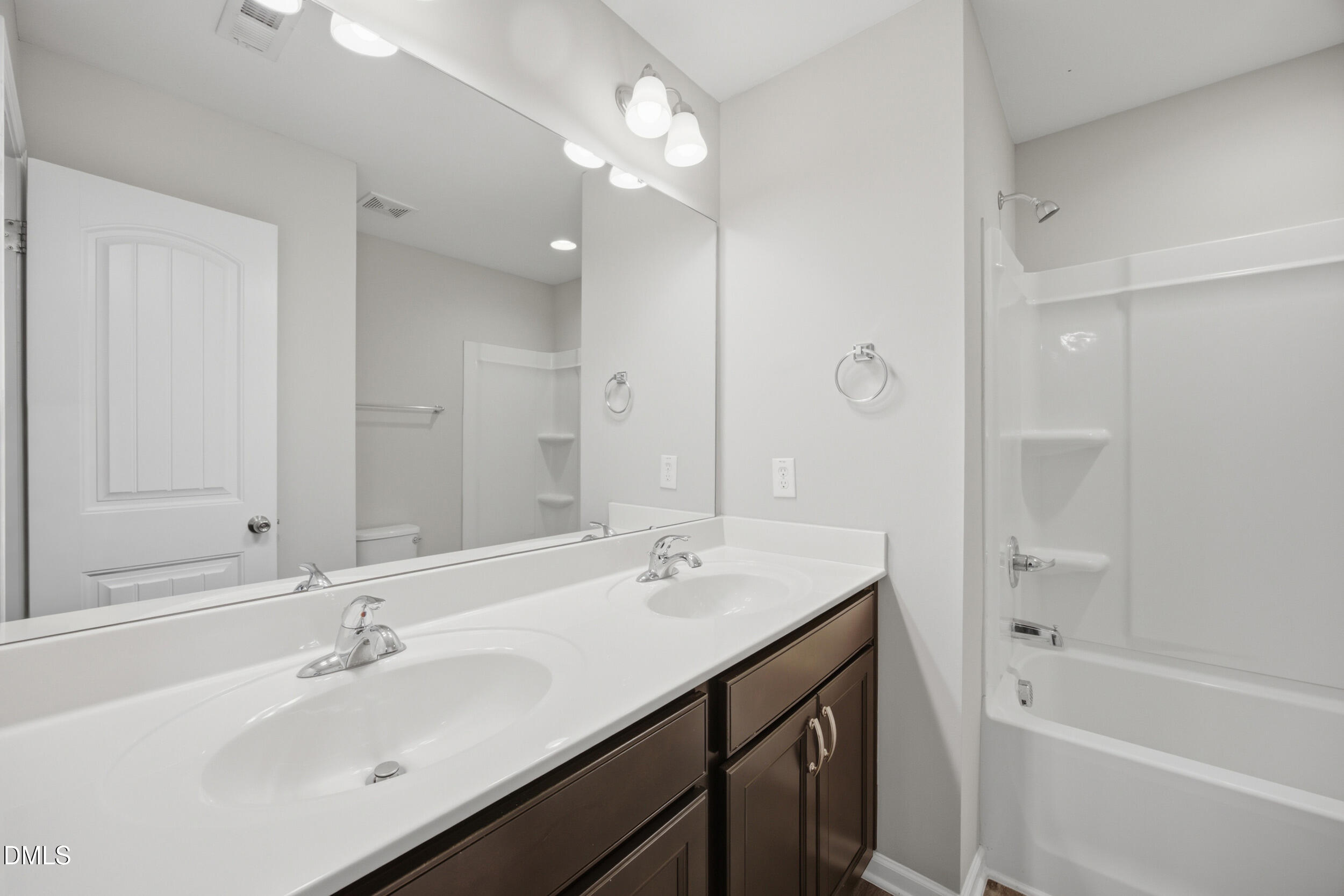 318 Irving Way Property Photo 18