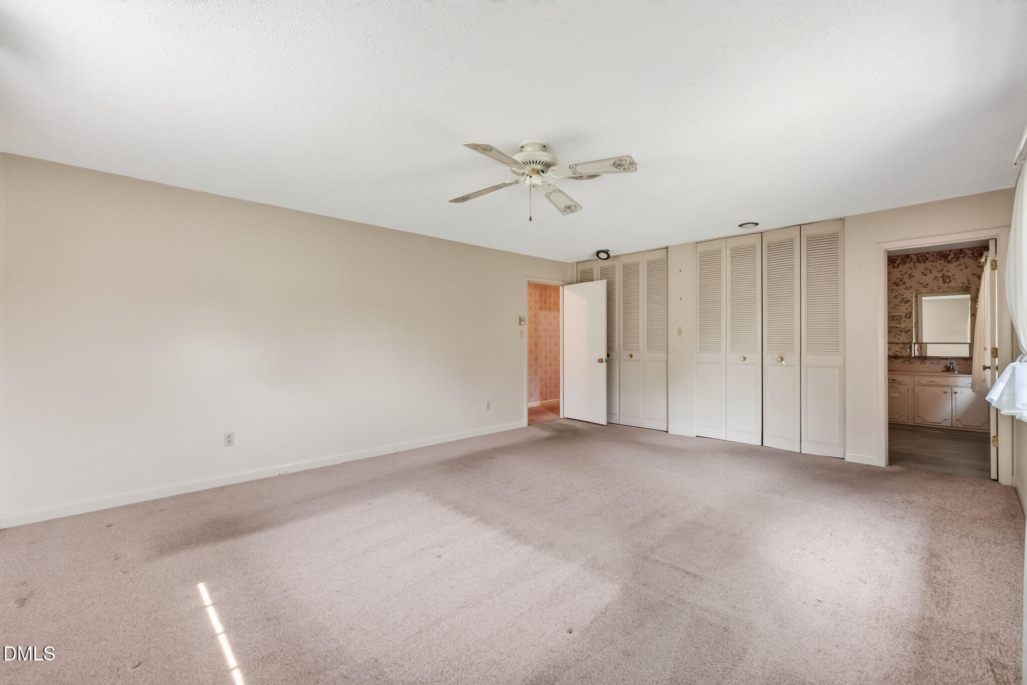 114 Castle Circle Property Photo 24