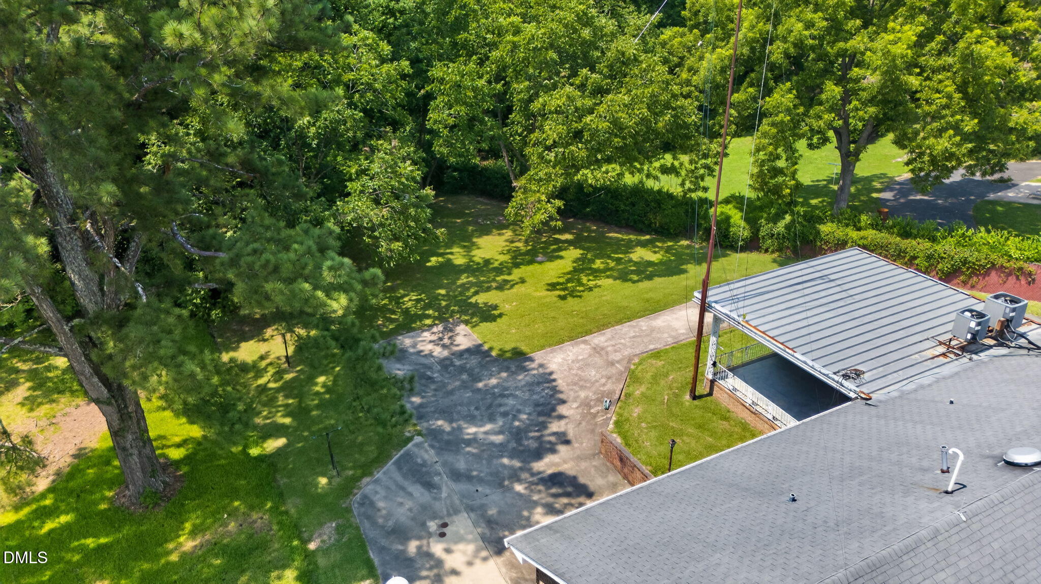 114 Castle Circle Property Photo 39