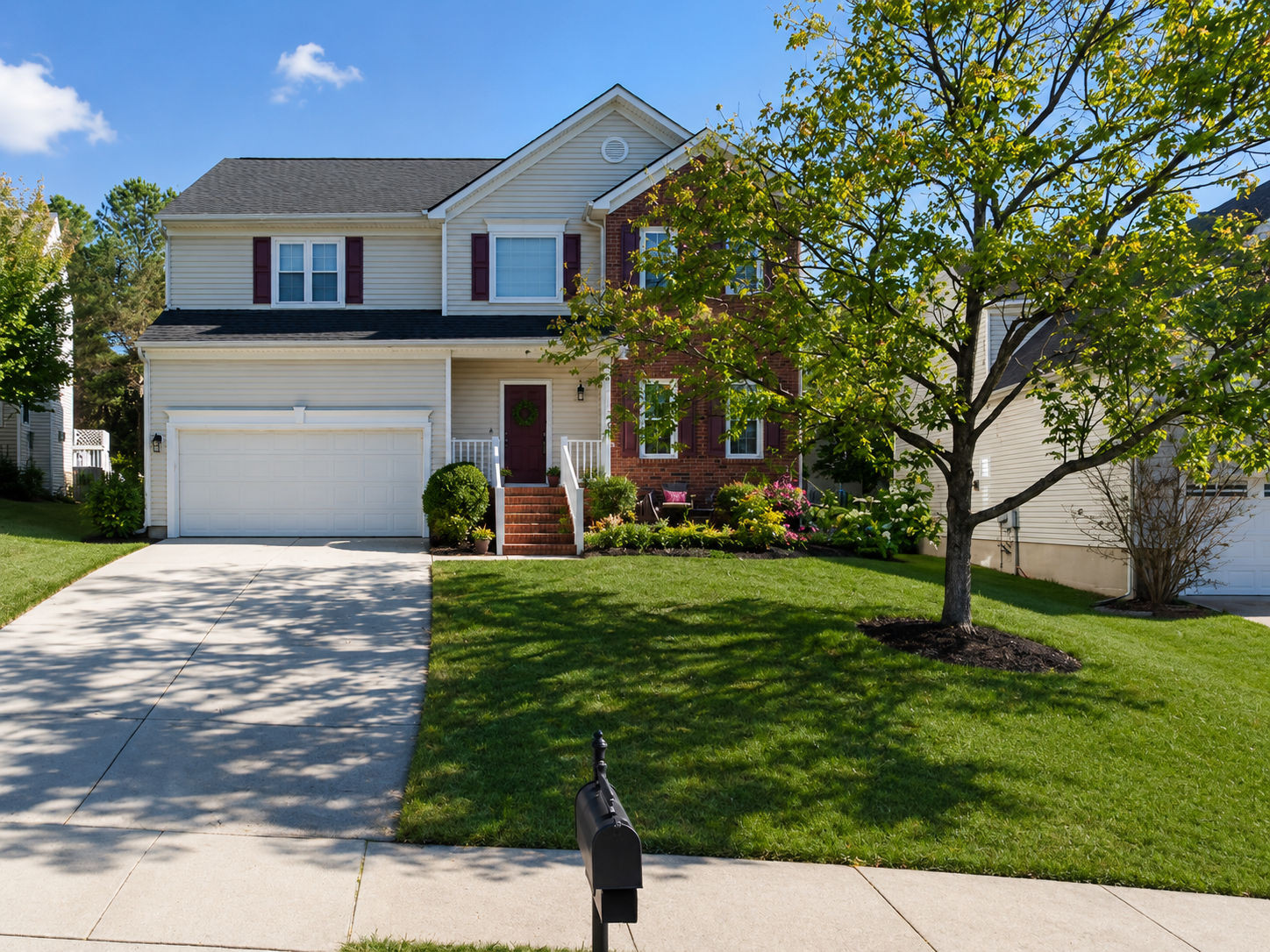 2447 Stately Oaks Drive Property Photo 1