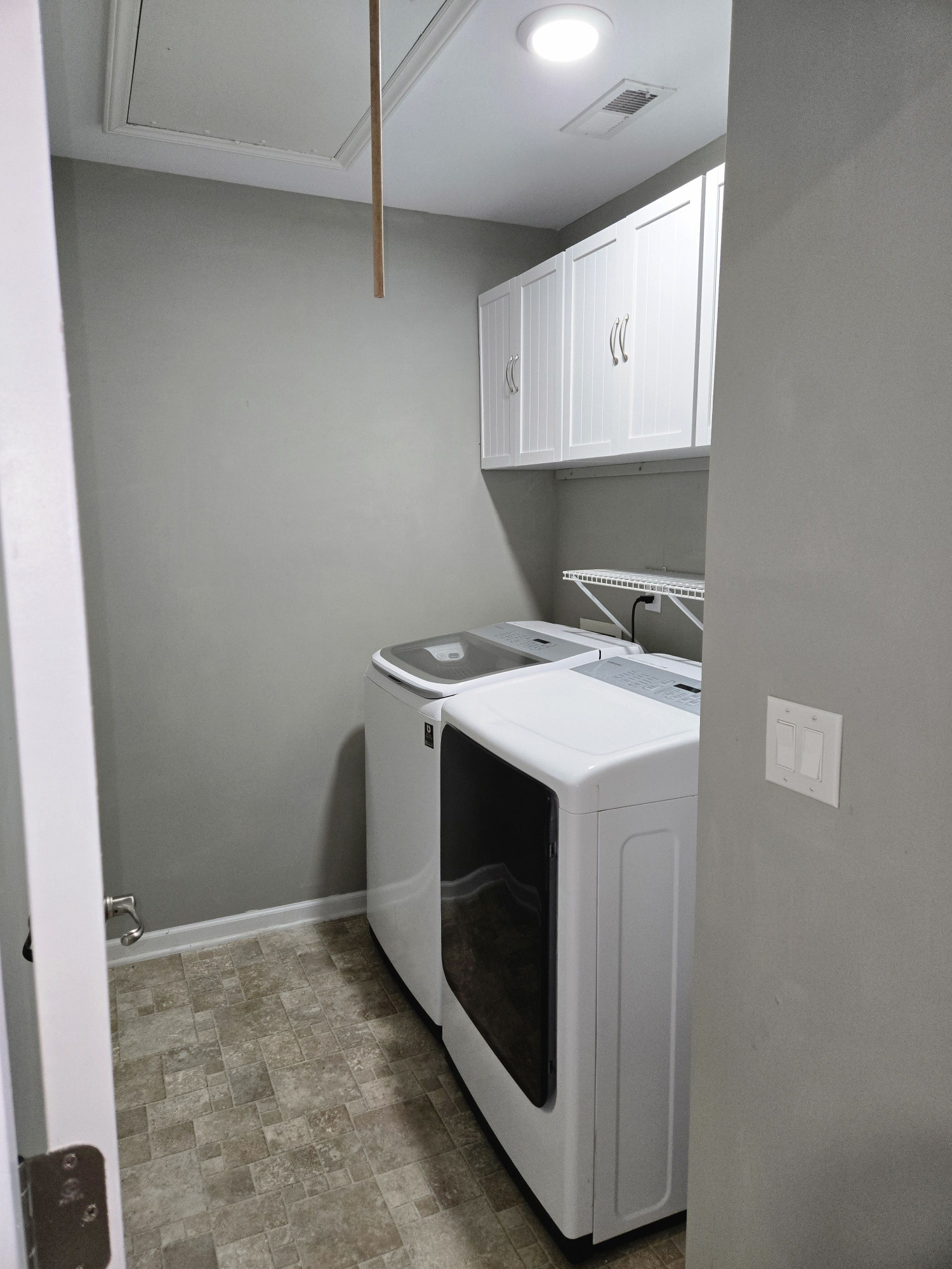 2447 Stately Oaks Drive Property Photo 13