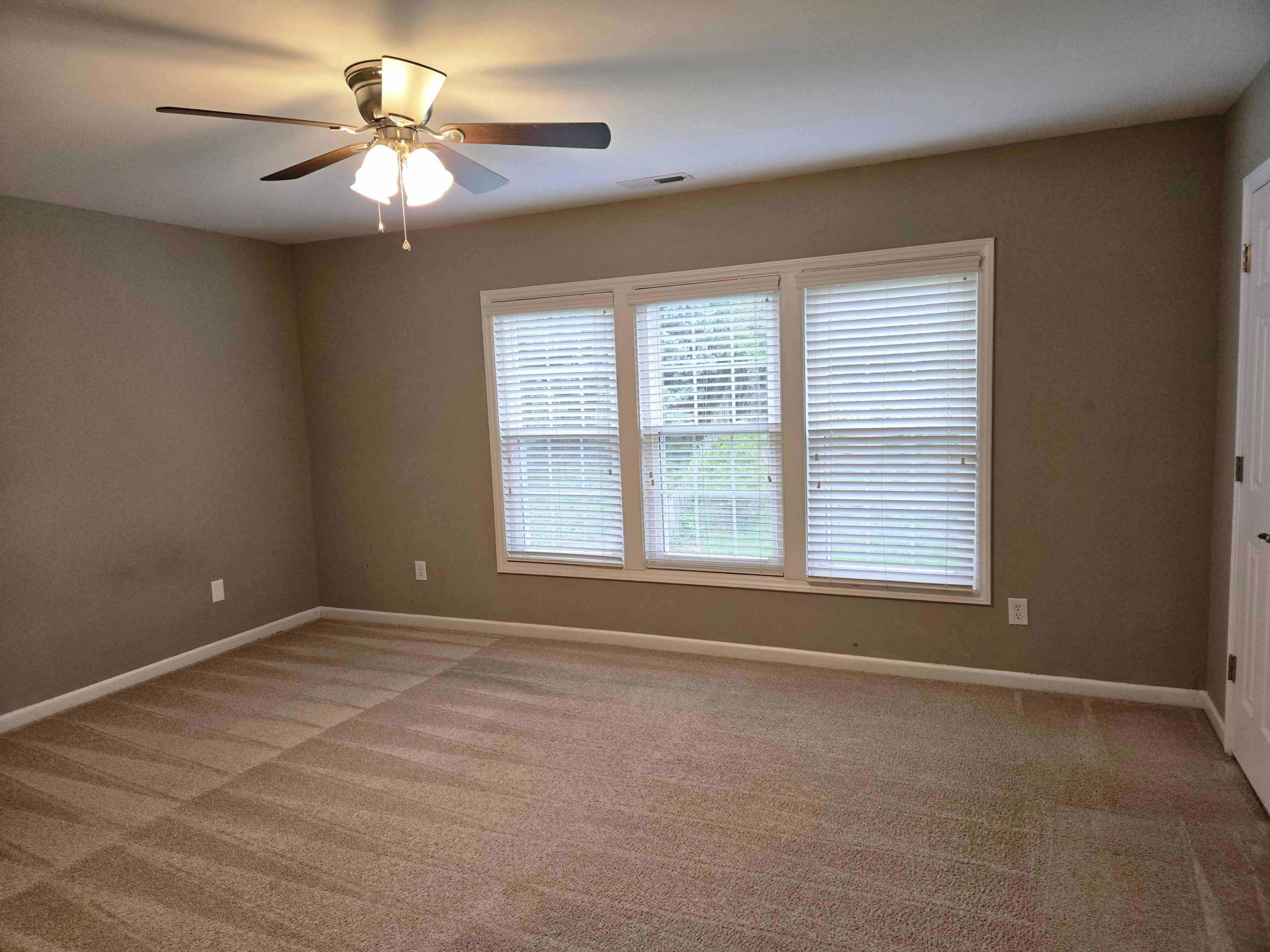 2447 Stately Oaks Drive Property Photo 26