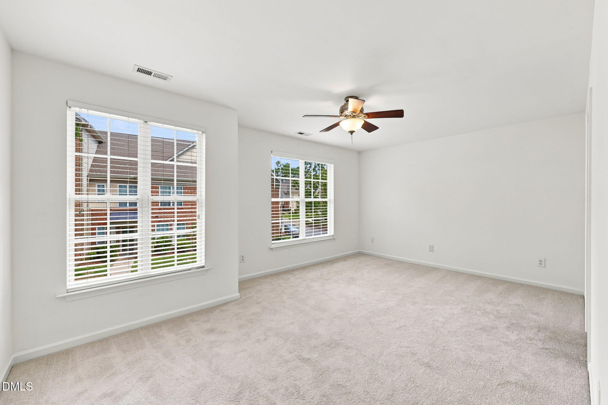 9904 Cleaver Court Property Photo 12