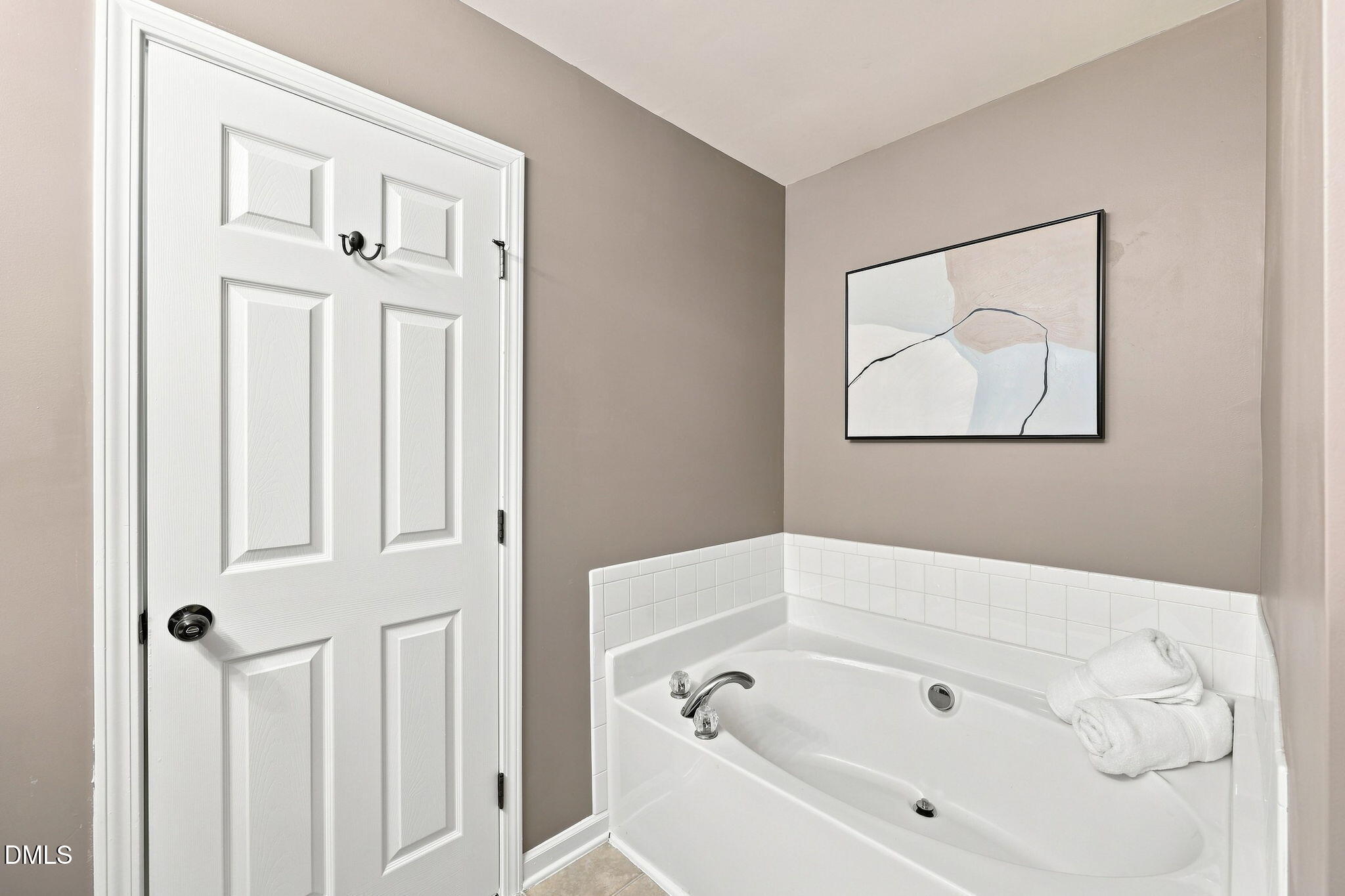 9904 Cleaver Court Property Photo 17