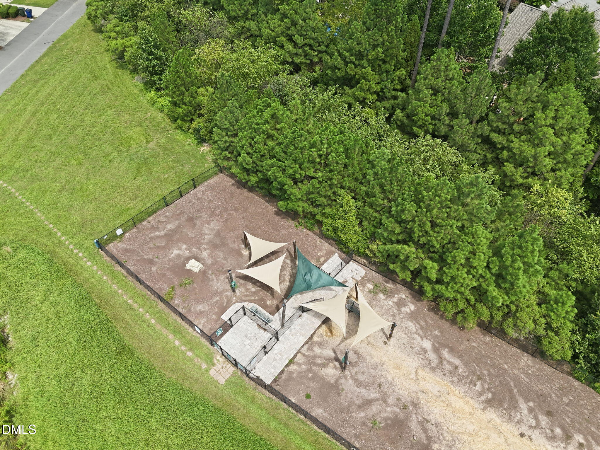 9904 Cleaver Court Property Photo 29