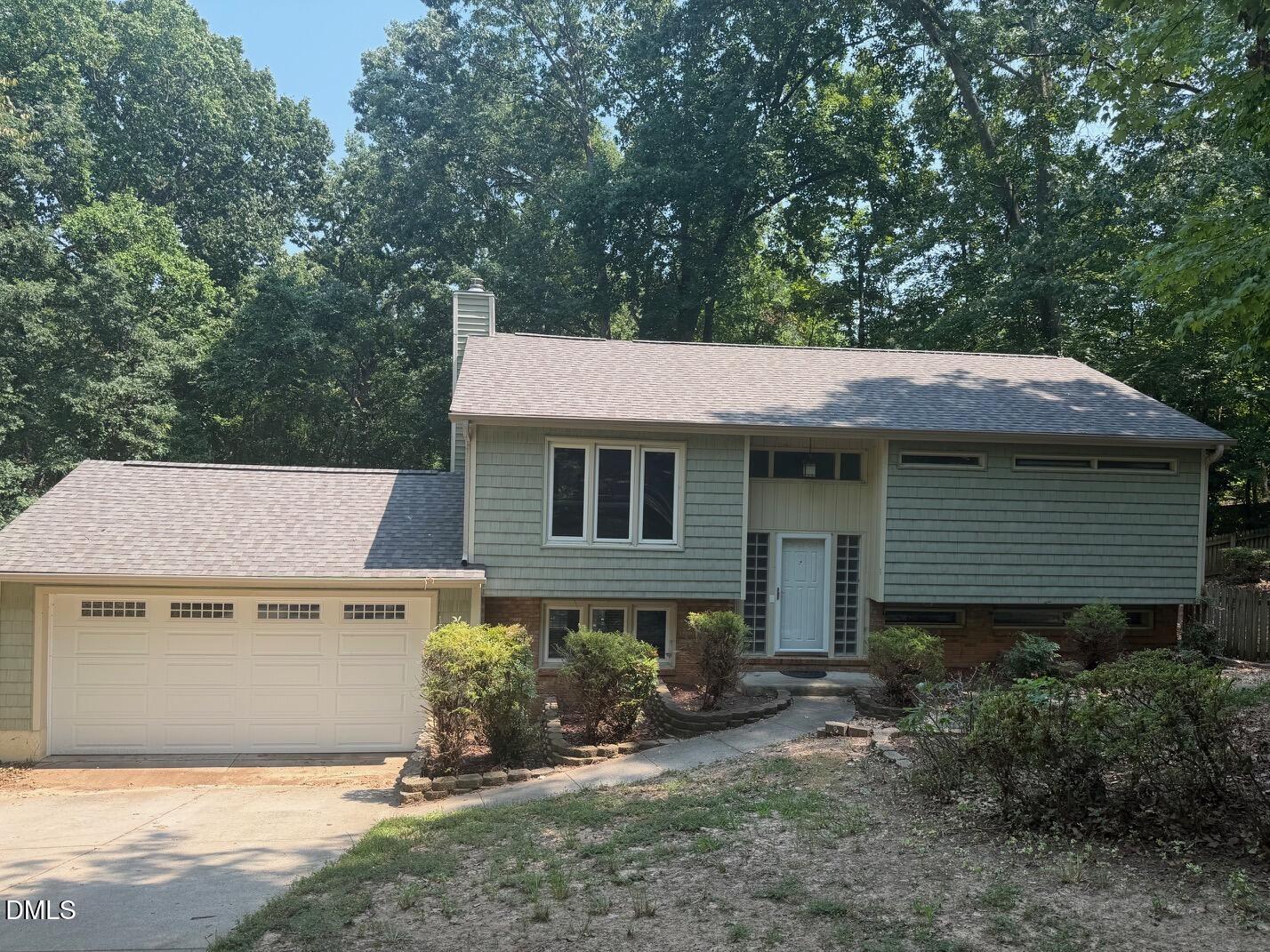 6704 Winding Trail Property Photo 1