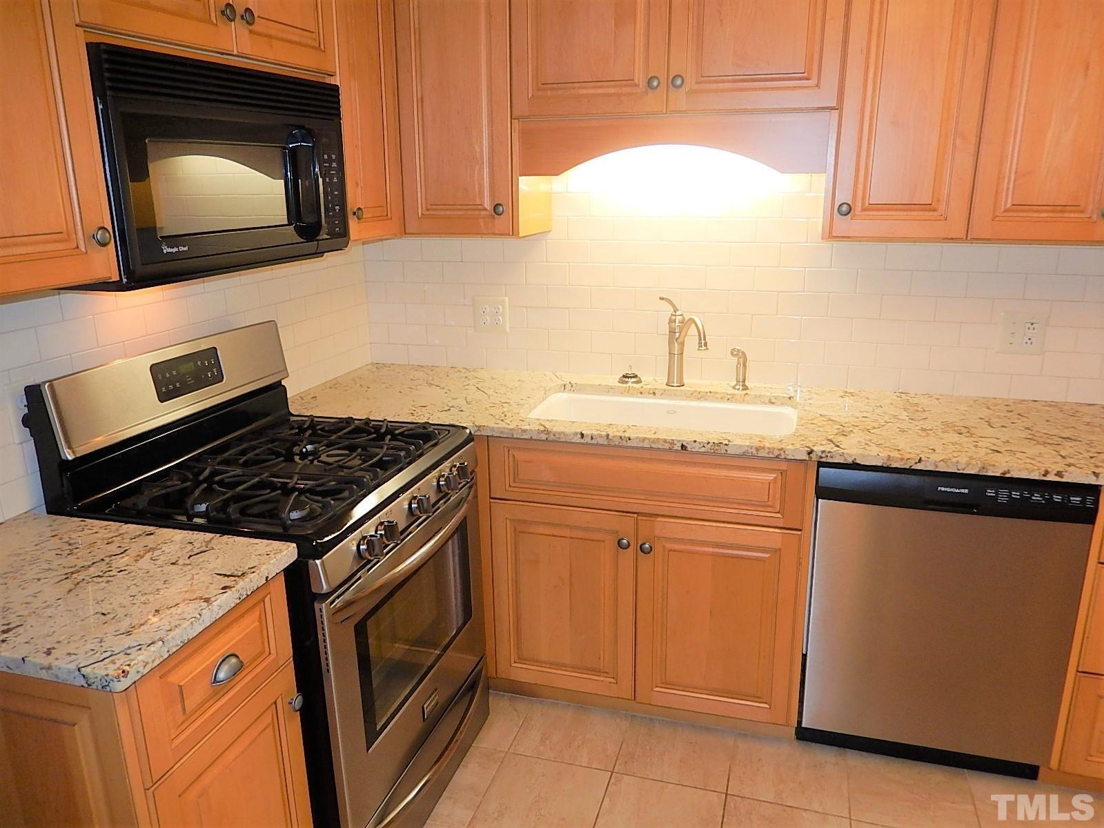 6704 Winding Trail Property Photo 8