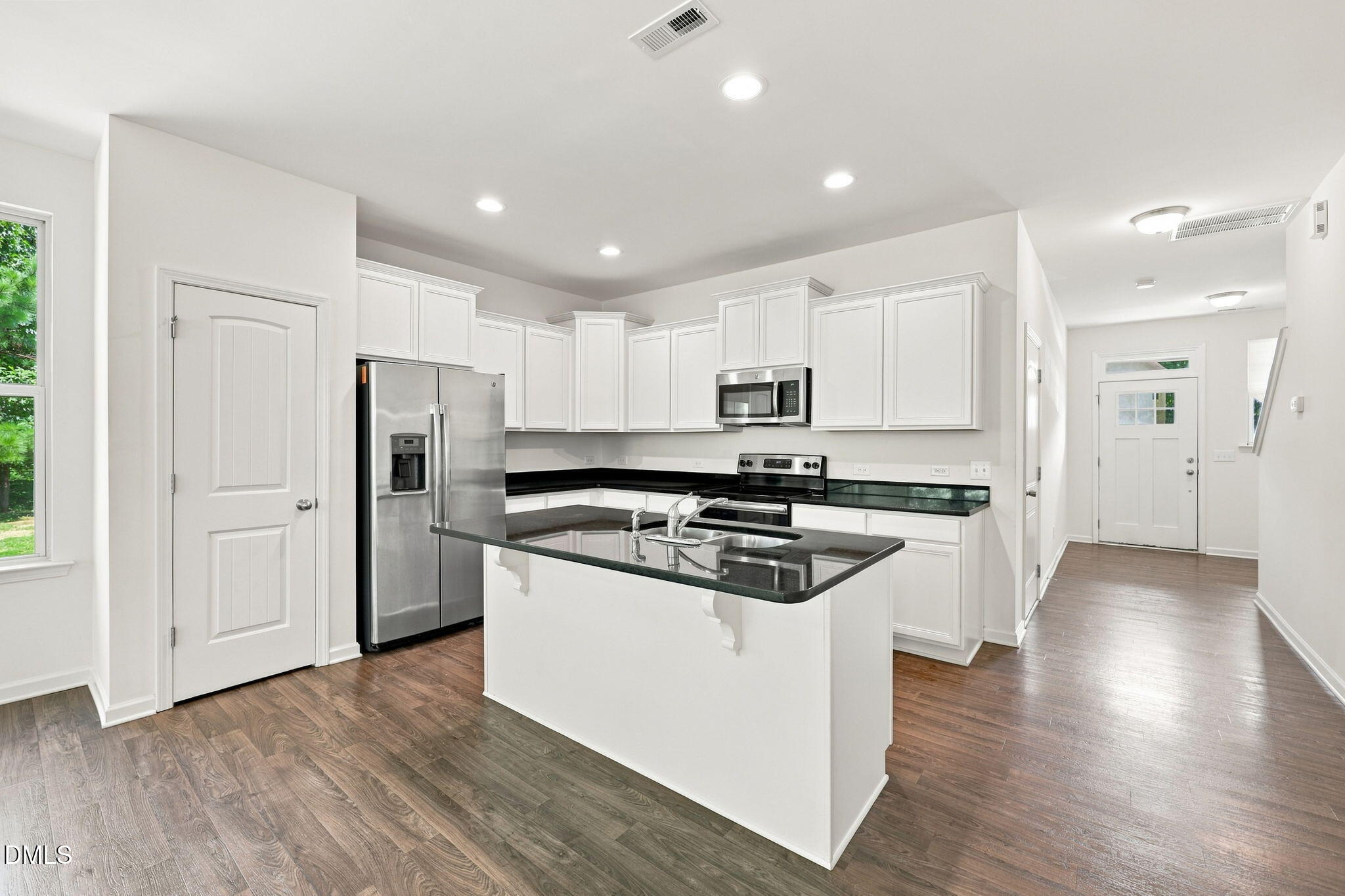 125 Hill Shore Lane Property Photo 4