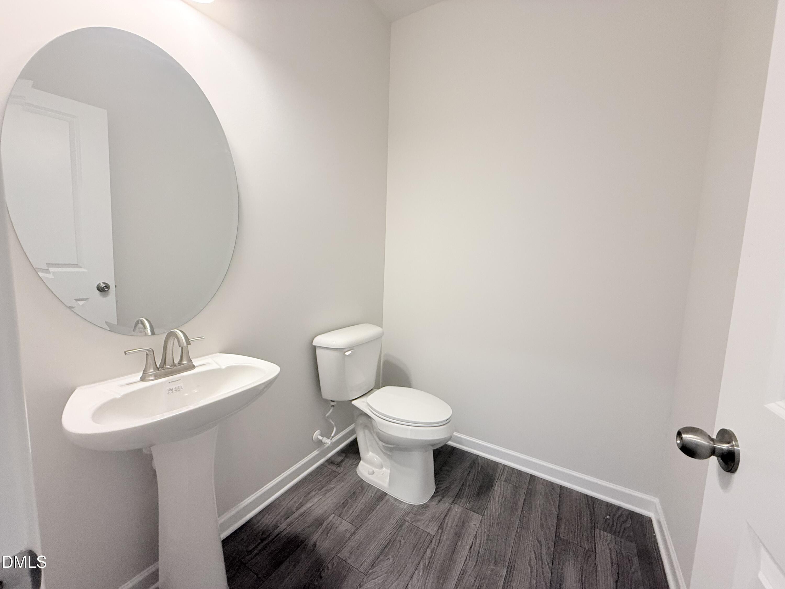 16 Valley Forge Lane Property Photo 4