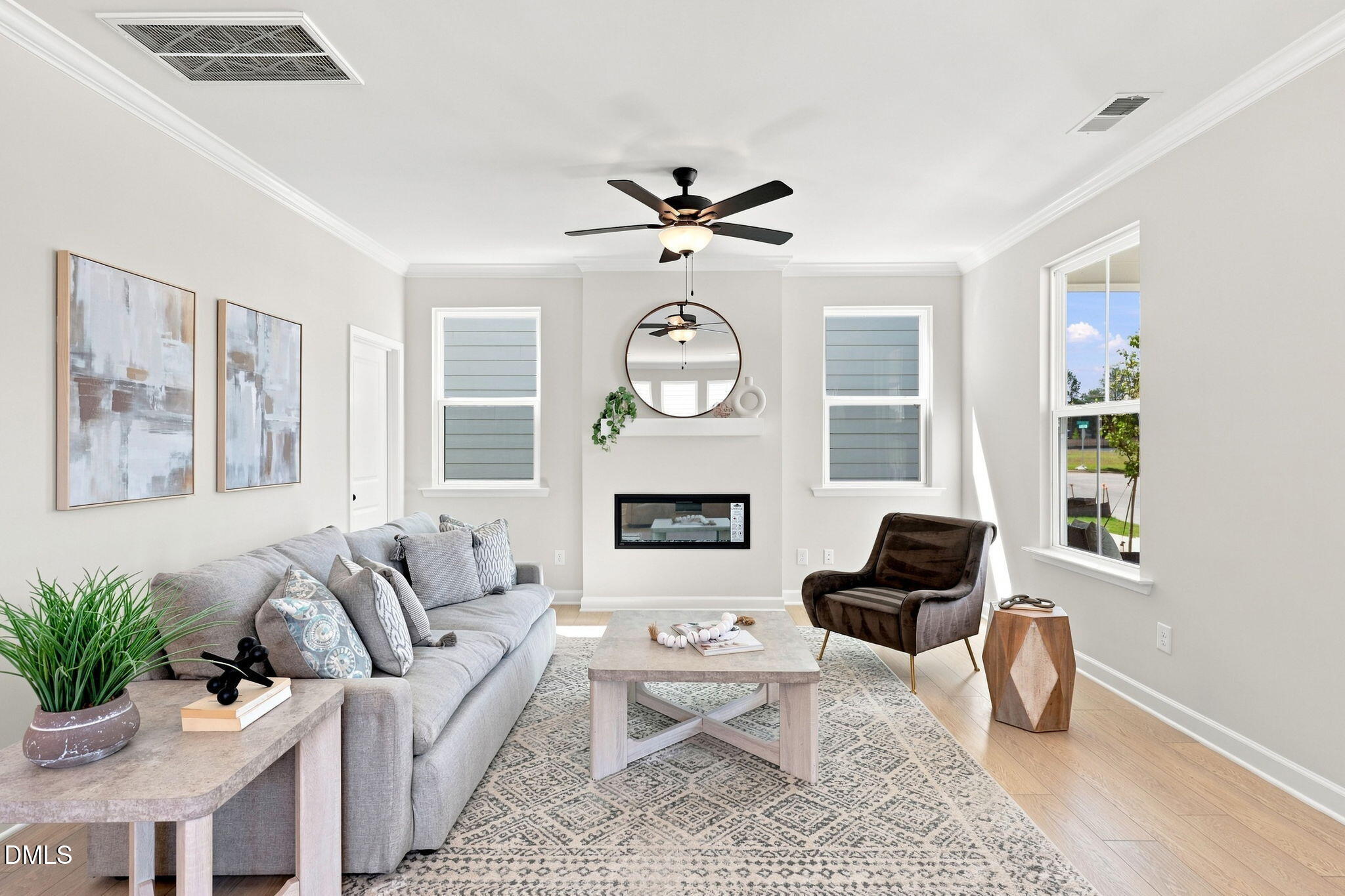 808 Carpet Grass Avenue Property Photo 2