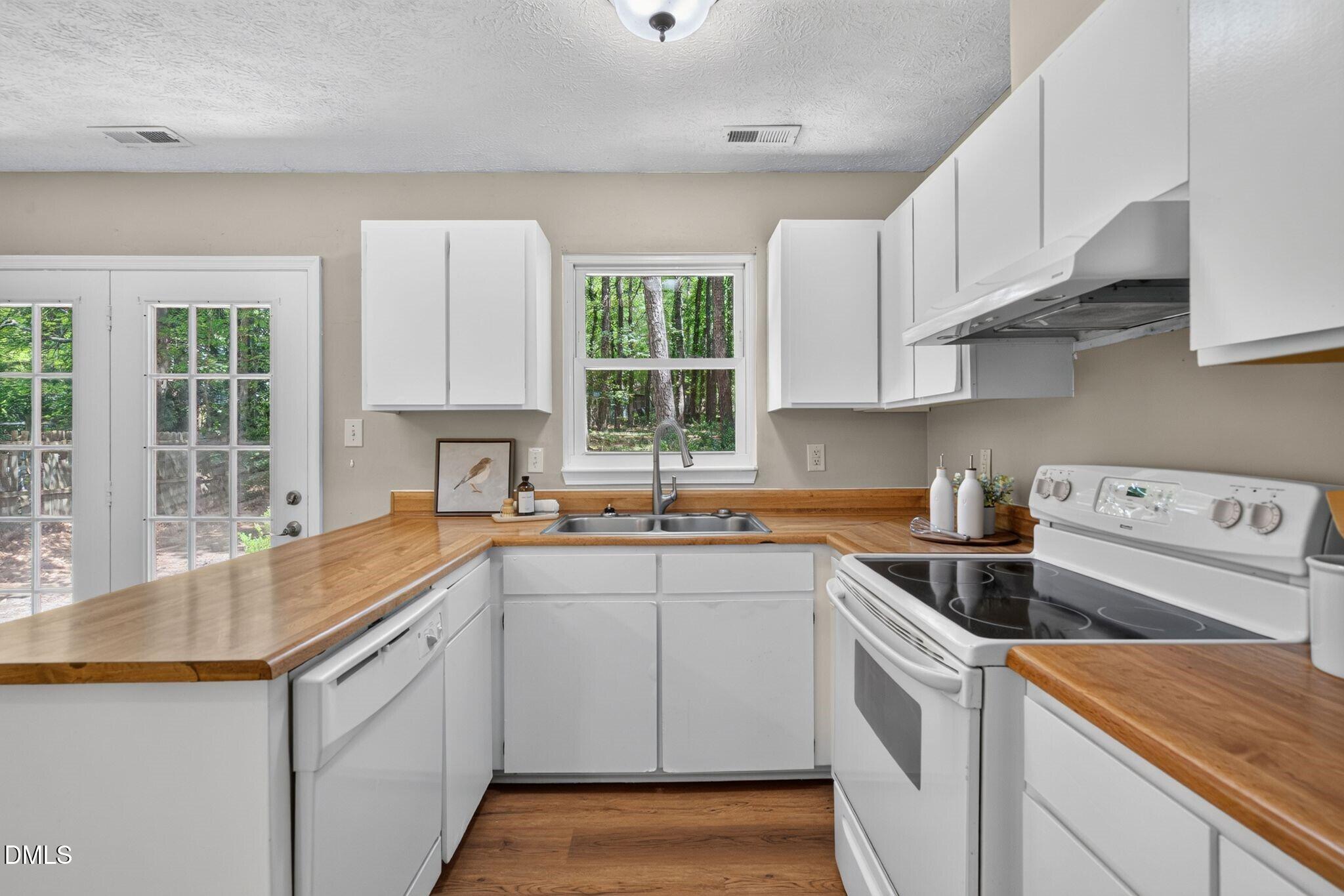 2205 Mariner Circle Property Photo 4