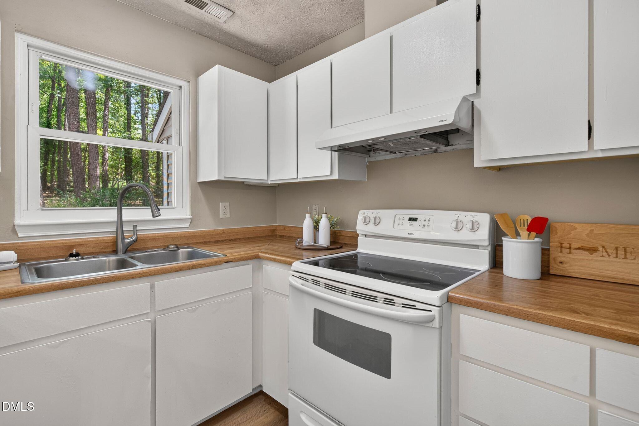 2205 Mariner Circle Property Photo 5