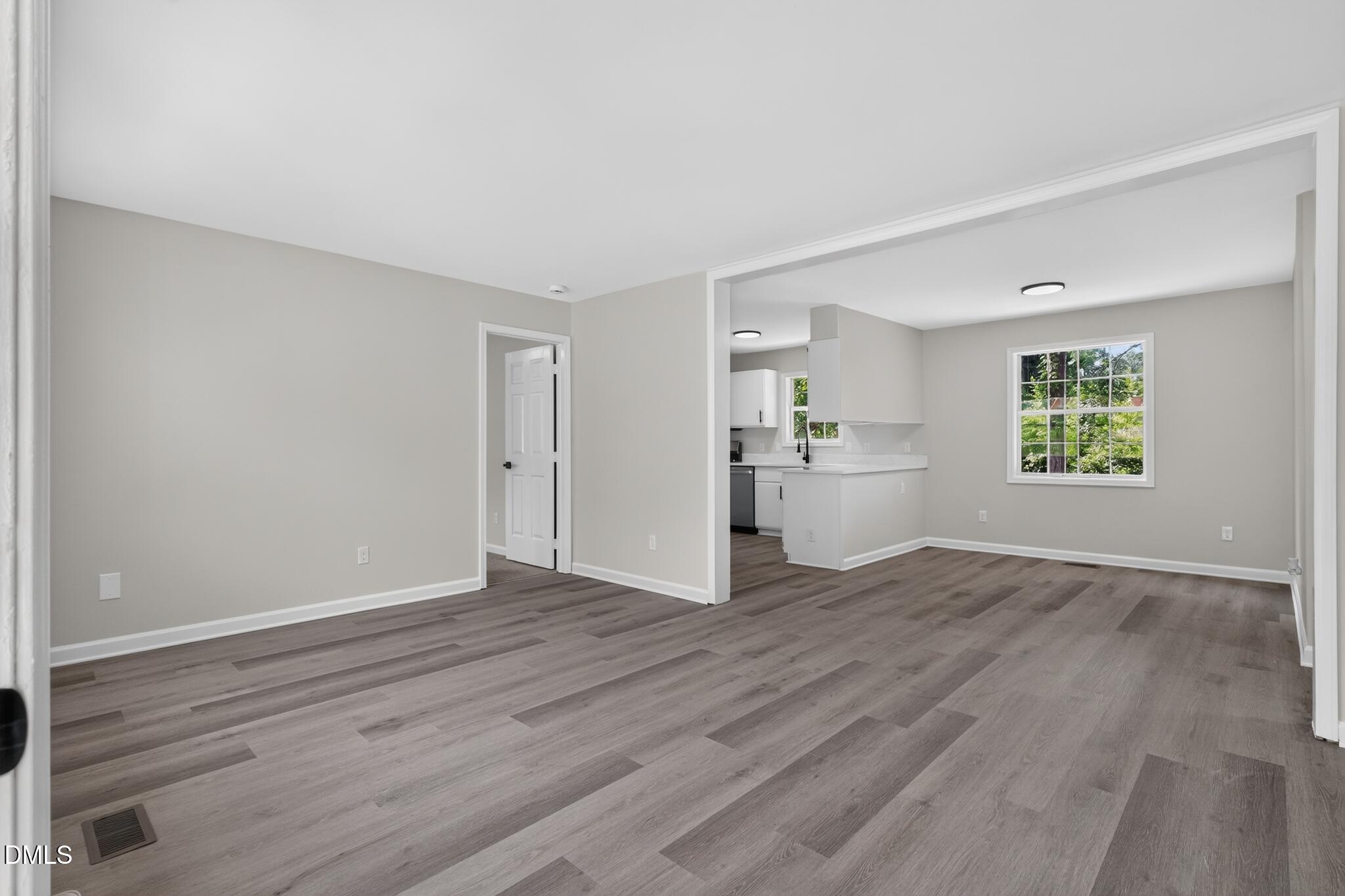 10 Knob Court Property Photo 5