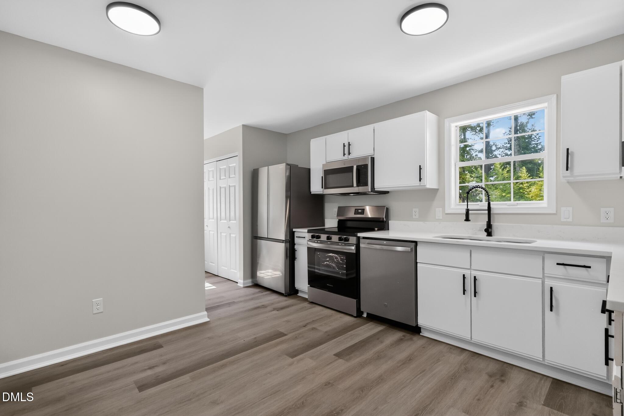 10 Knob Court Property Photo 9
