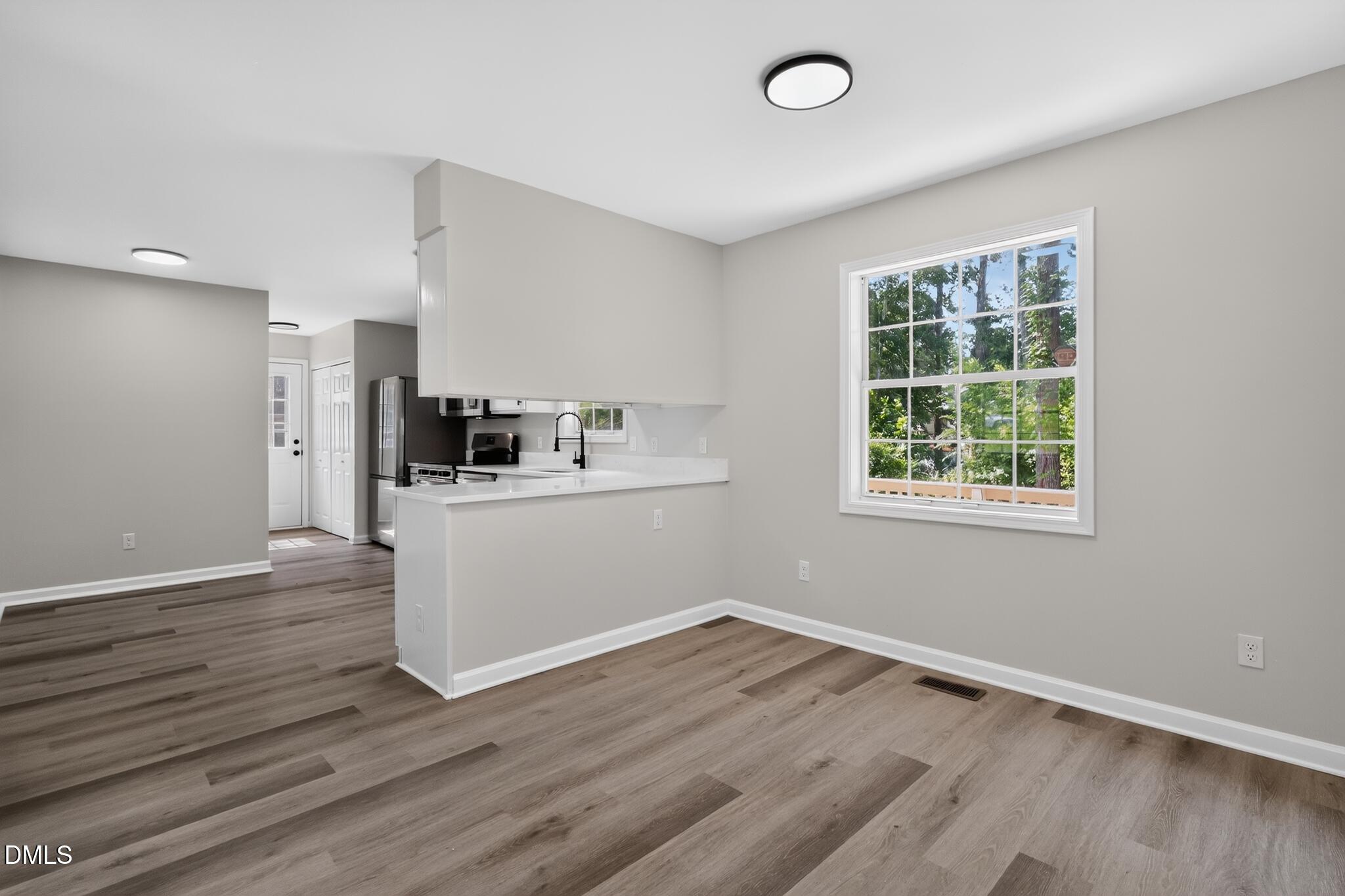 10 Knob Court Property Photo 11