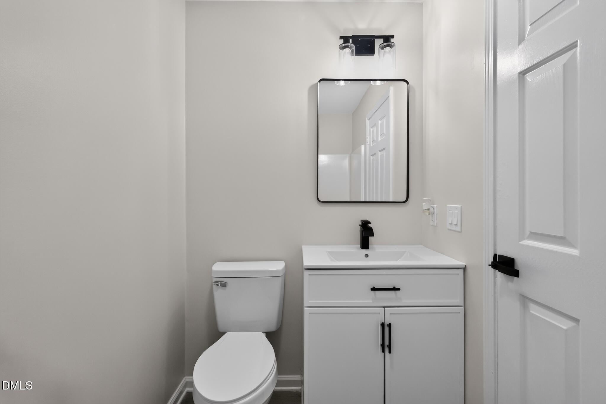 10 Knob Court Property Photo 16