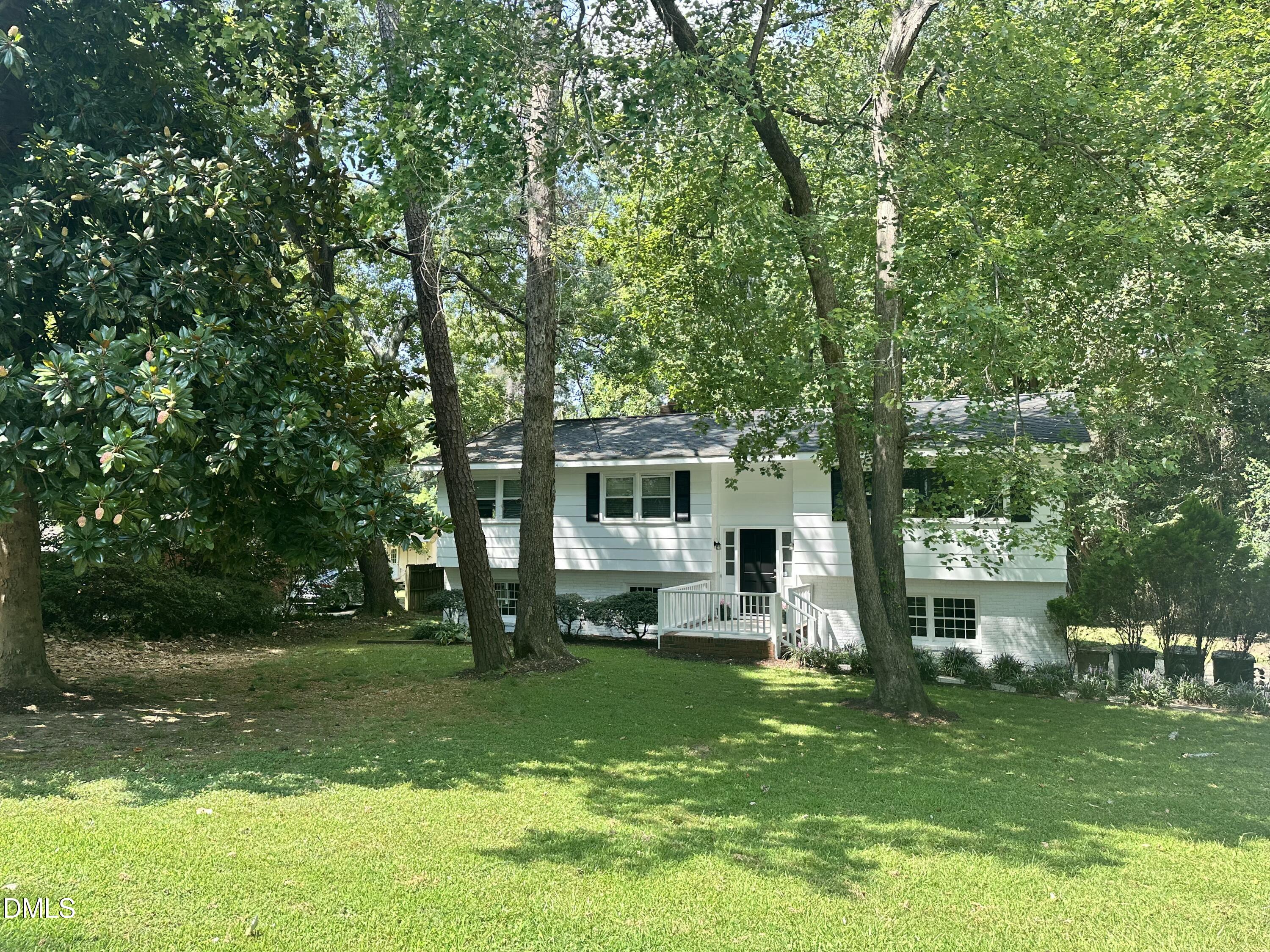 205 Winterlochen Road Property Photo 1