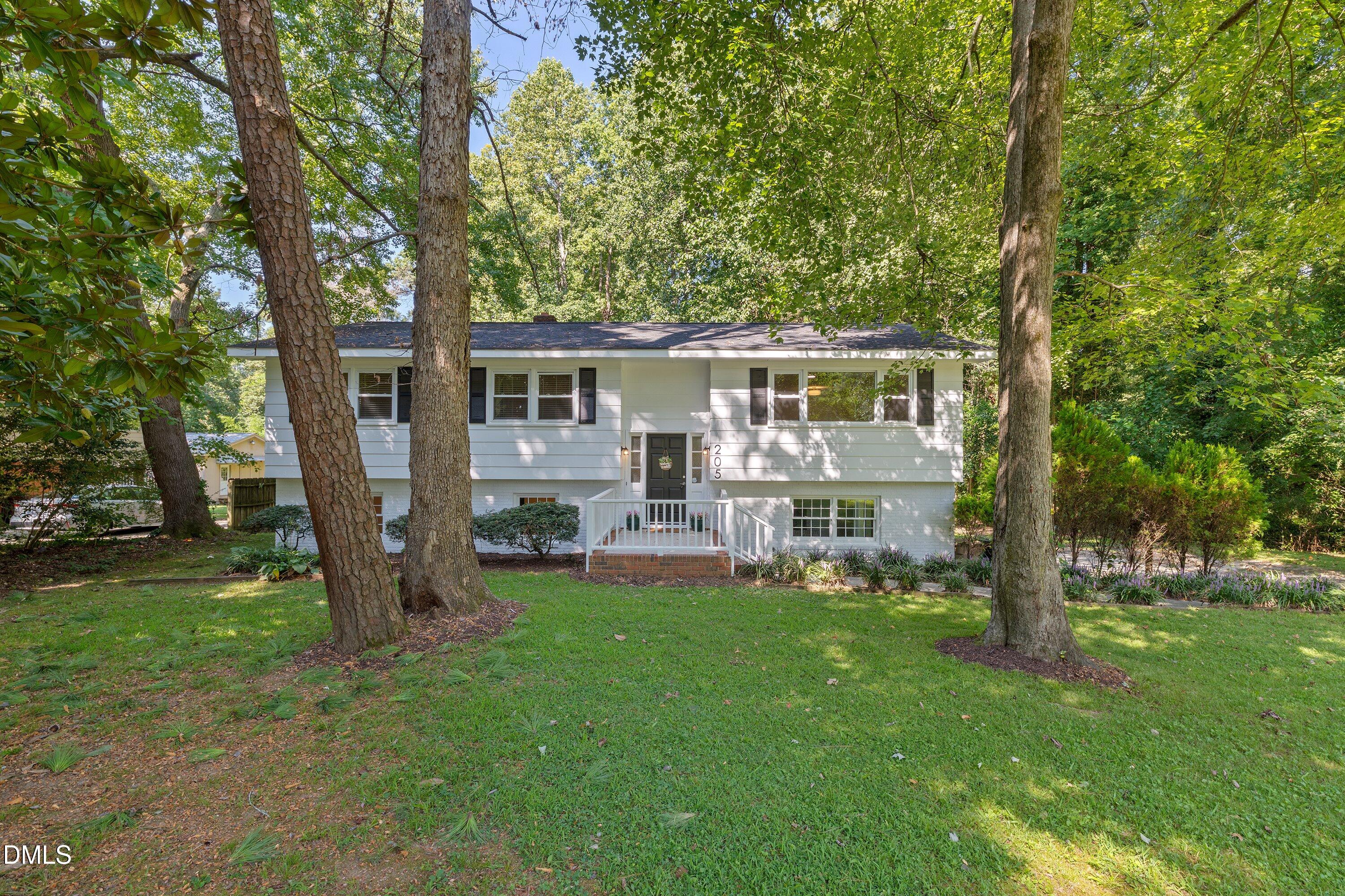 205 Winterlochen Road Property Photo 1