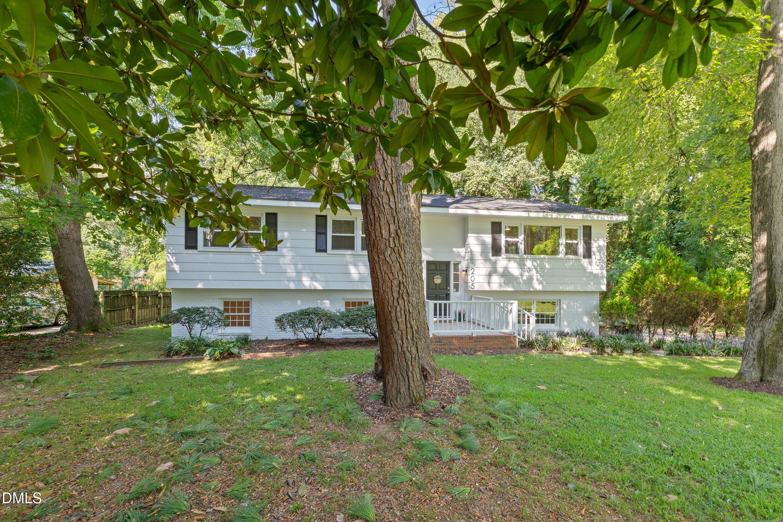 205 Winterlochen Road Property Photo 3