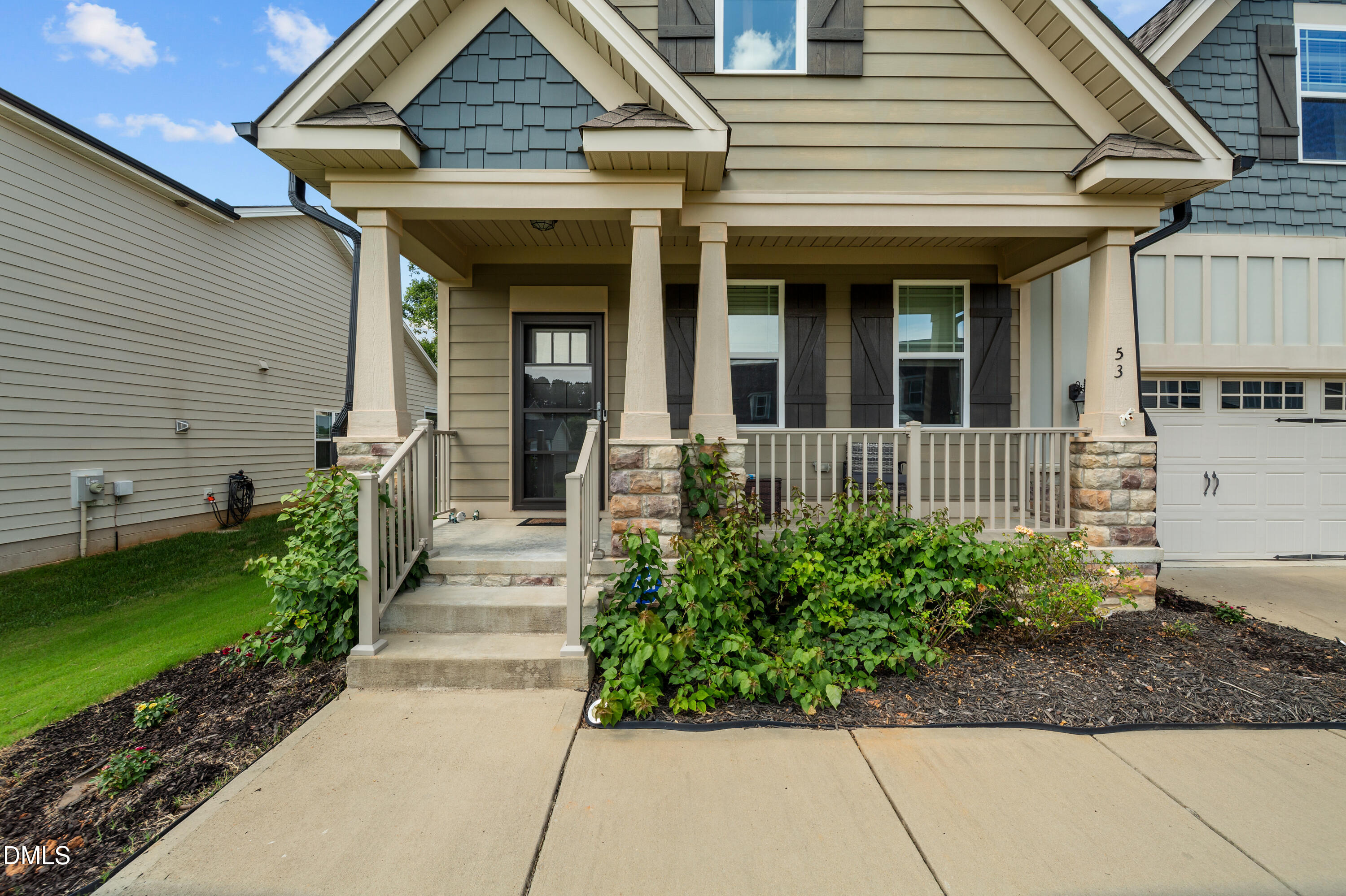 53 Unique Place Property Photo 2