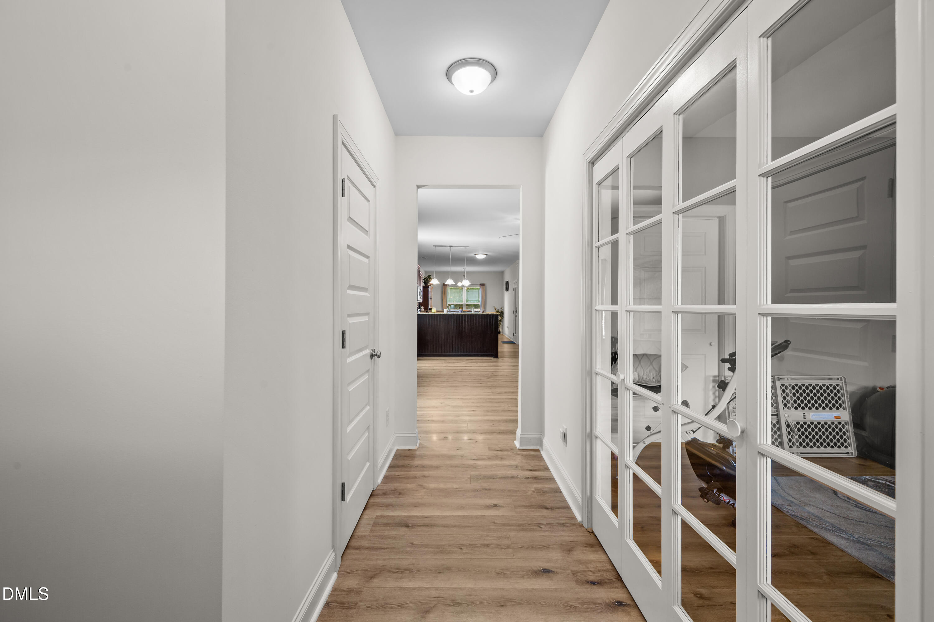 53 Unique Place Property Photo 3