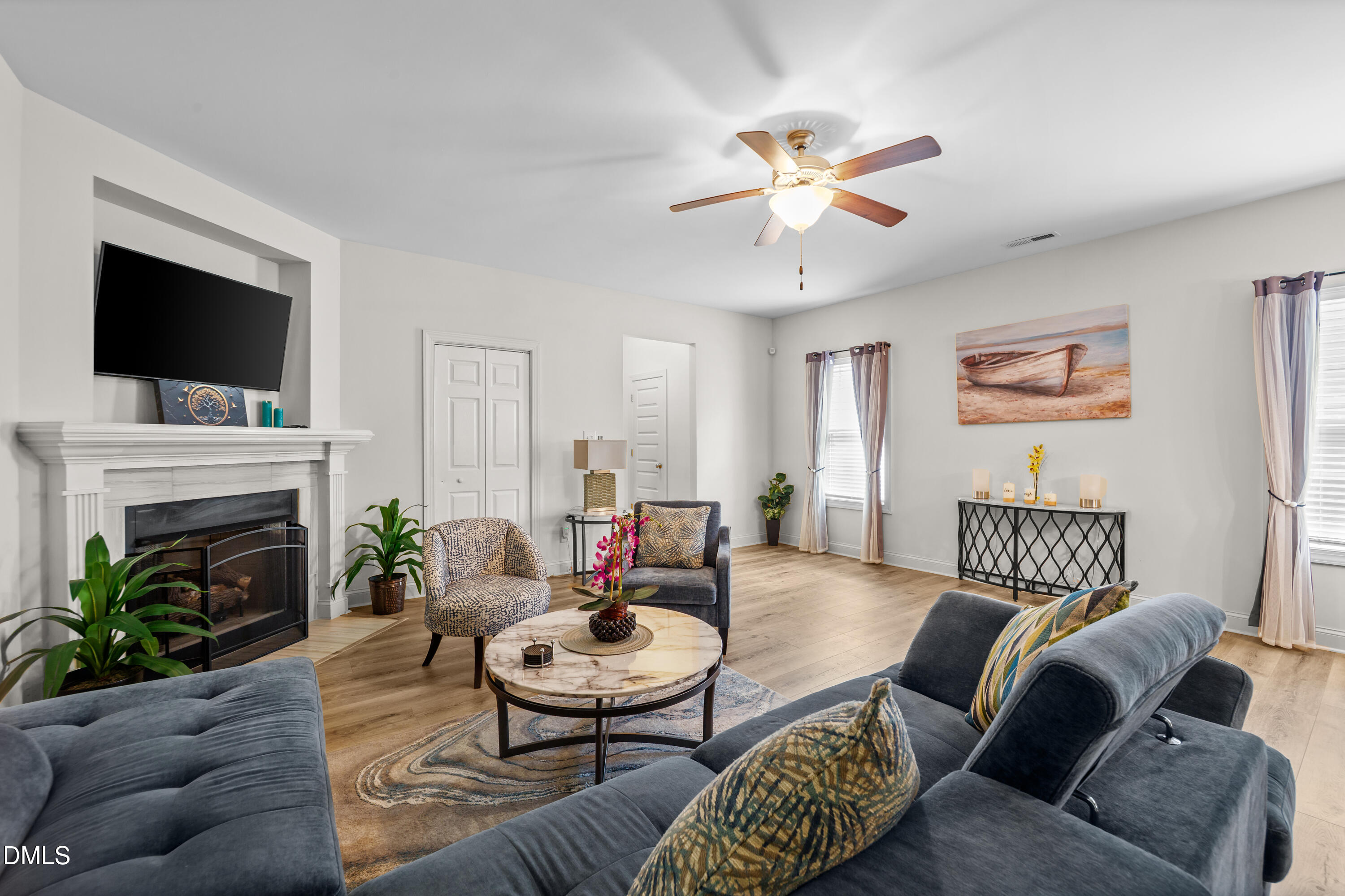 53 Unique Place Property Photo 9