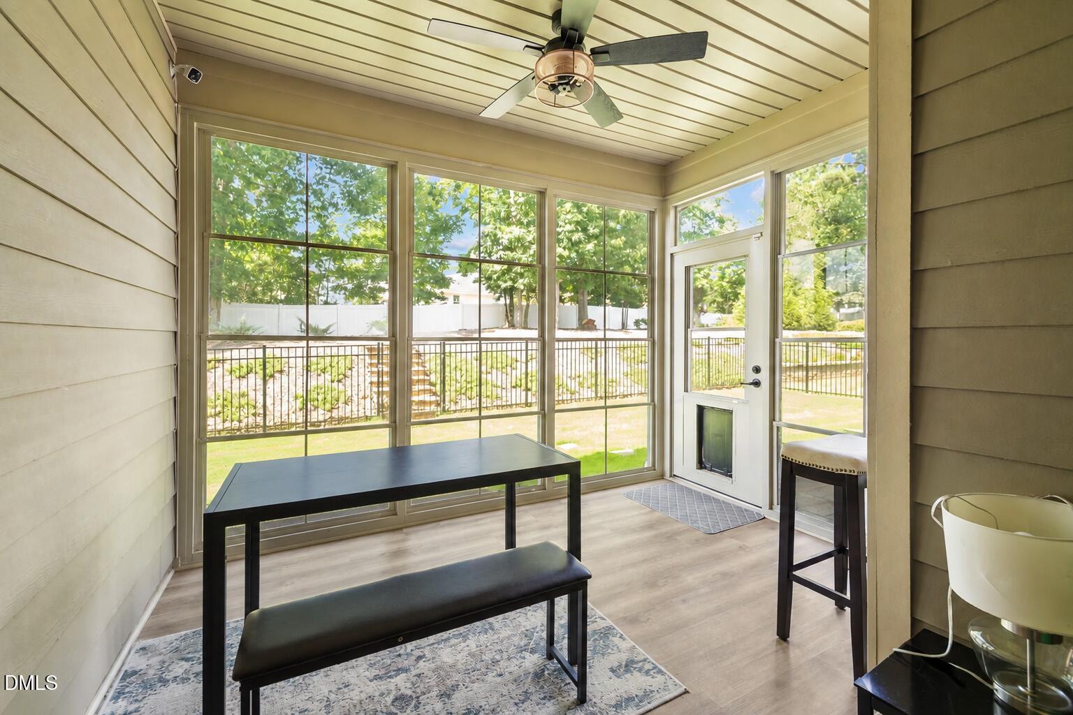 53 Unique Place Property Photo 11