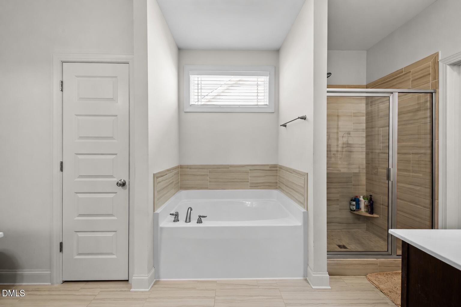 53 Unique Place Property Photo 14