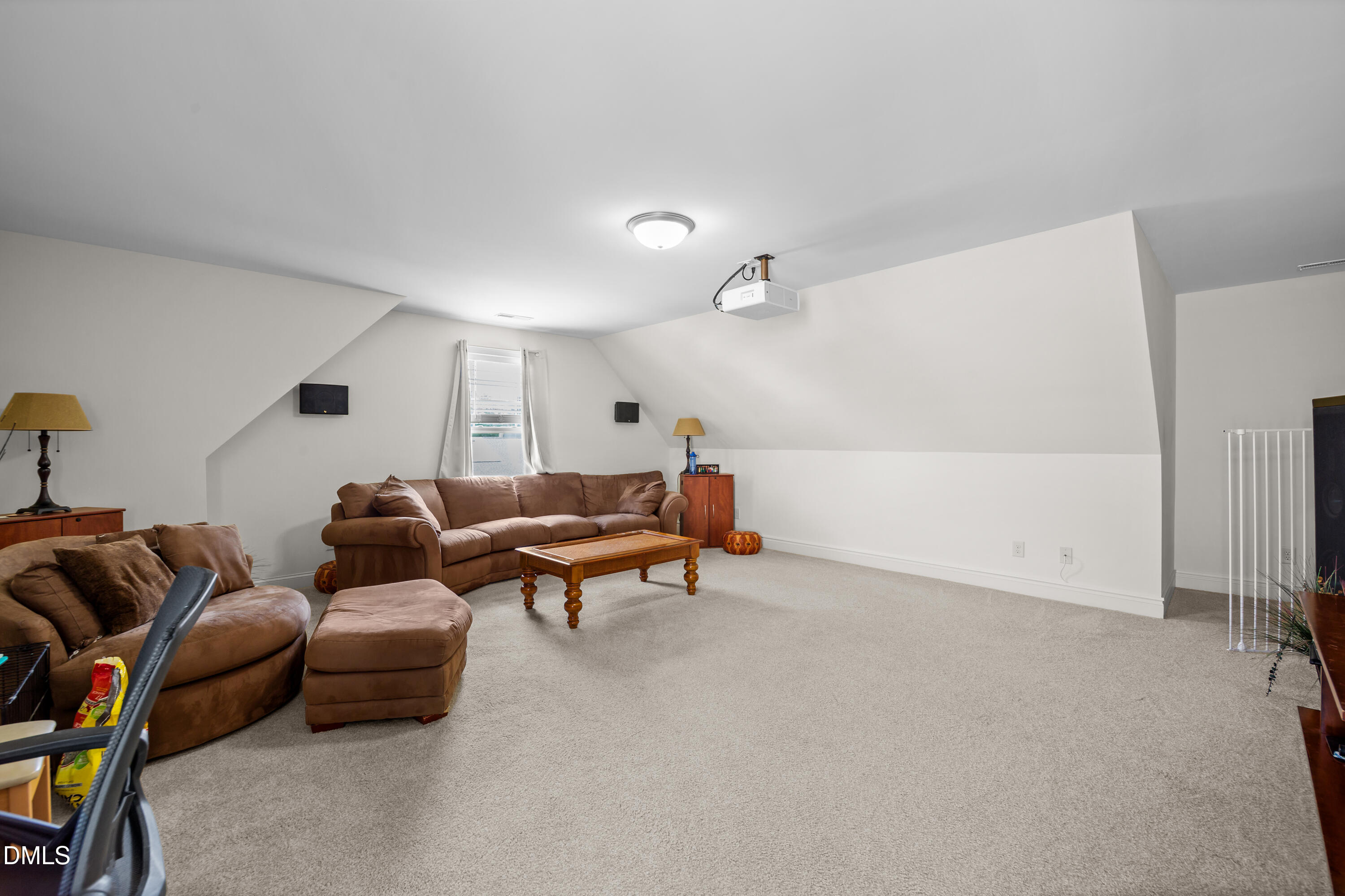 53 Unique Place Property Photo 21