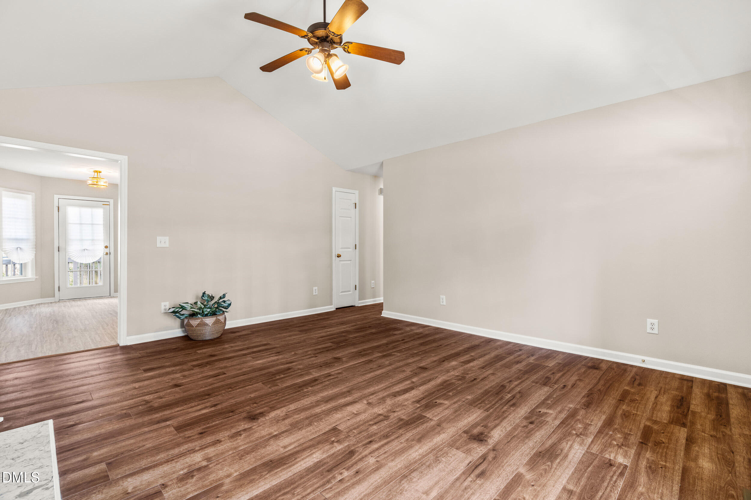 412 Groveton Trail Property Photo 9