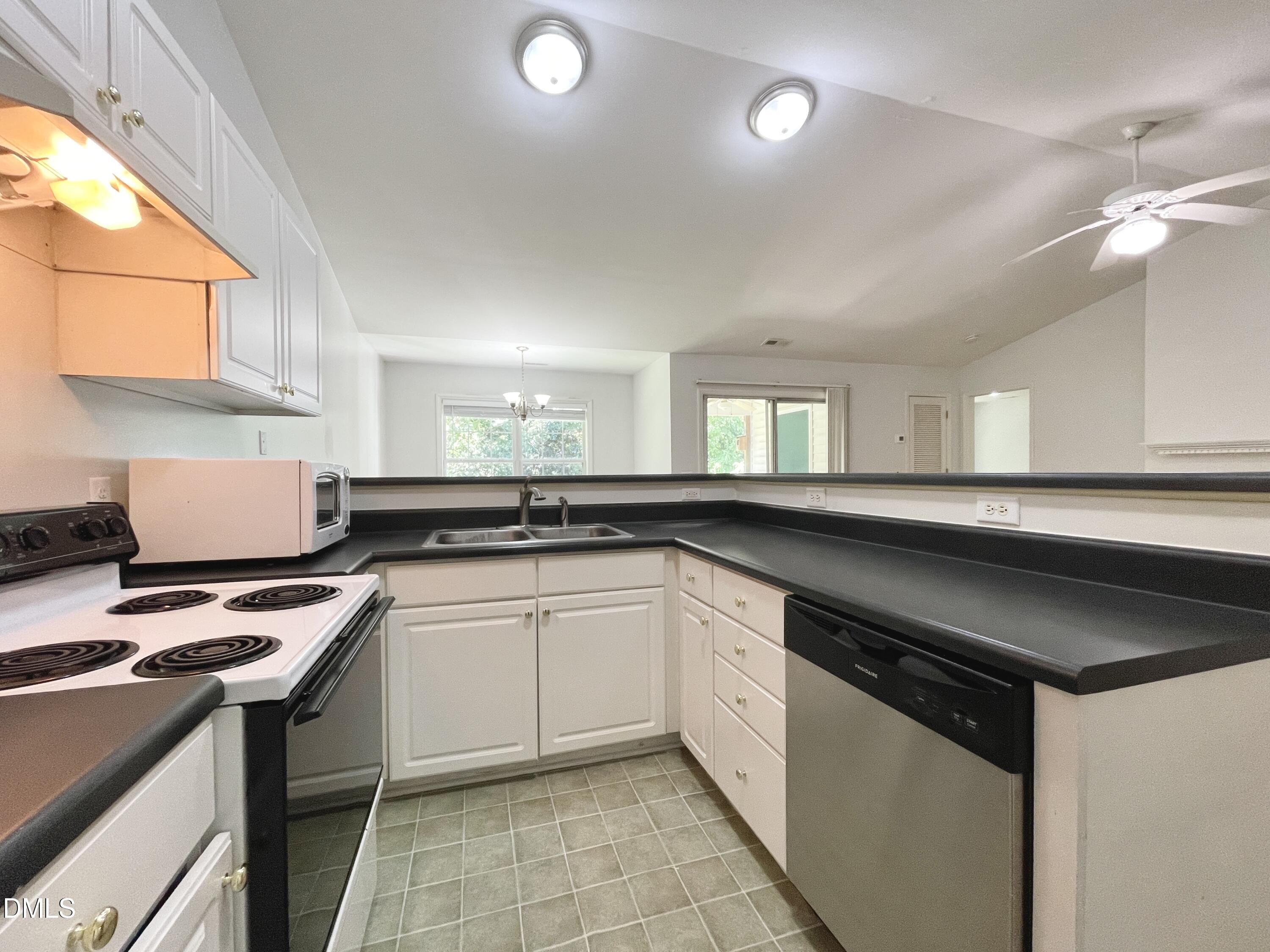 3622 Wellington Ridge Loop Property Photo 8