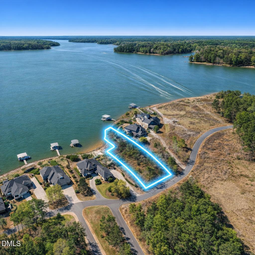 3305 Lake Pointe Drive Property Photo 1