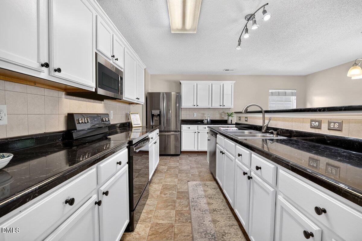 200 Georgetowne Drive Property Photo 9