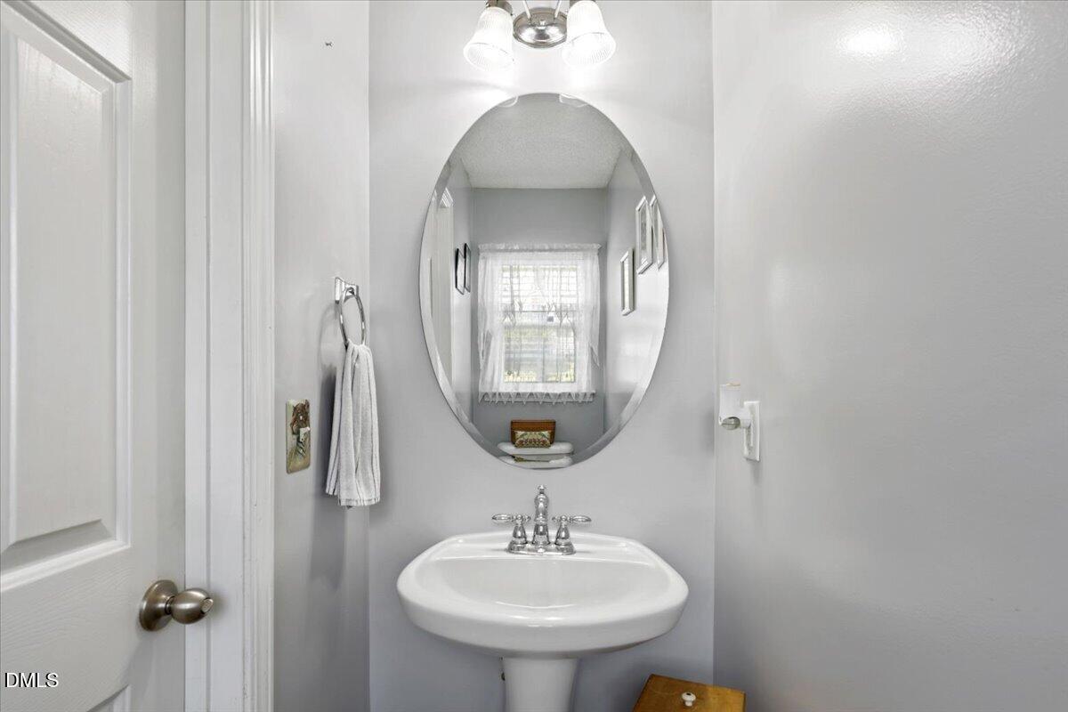 200 Georgetowne Drive Property Photo 17