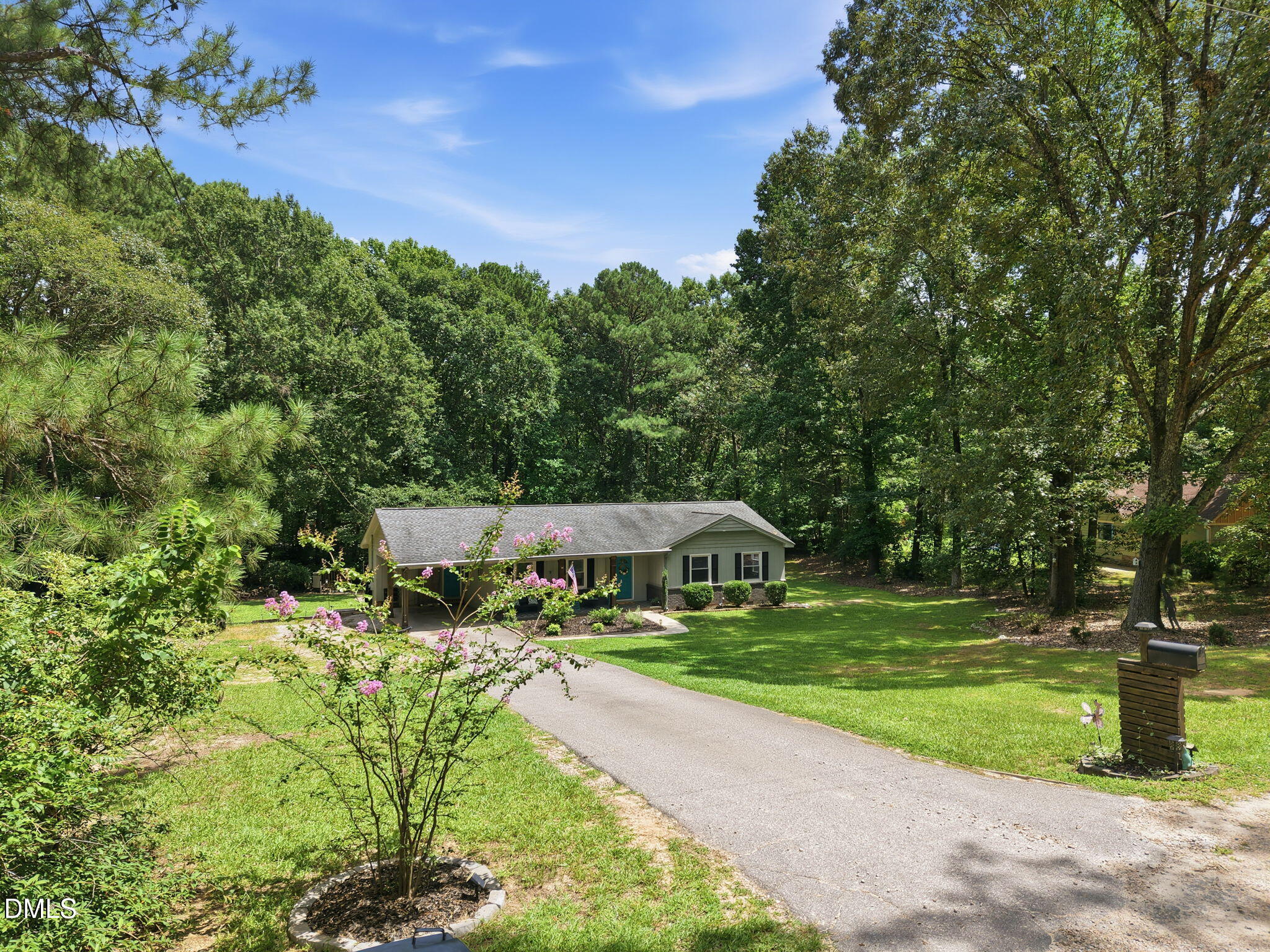 1708 Wayne Drive Property Photo 3