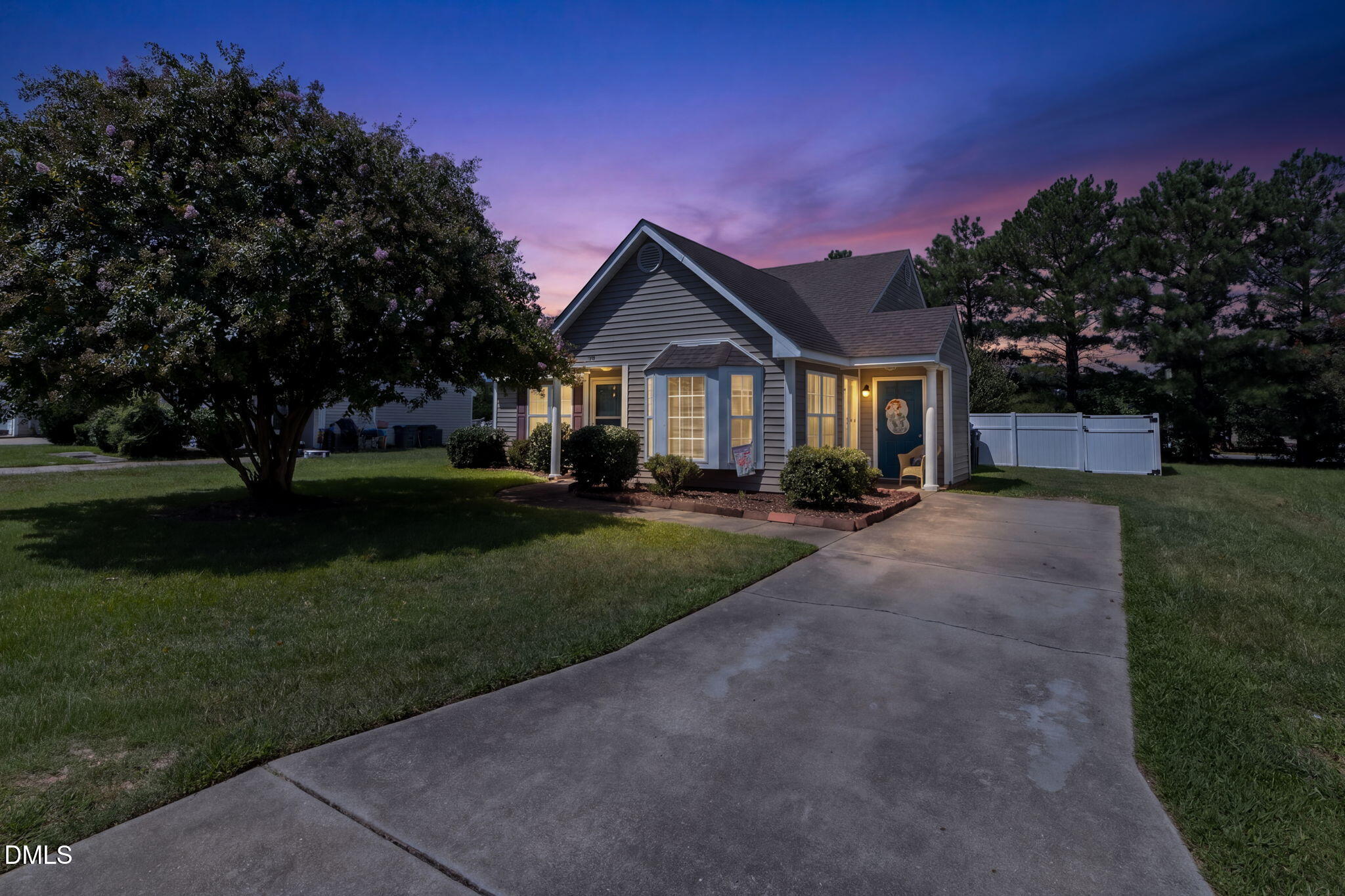1112 Centipede Drive Property Photo 1