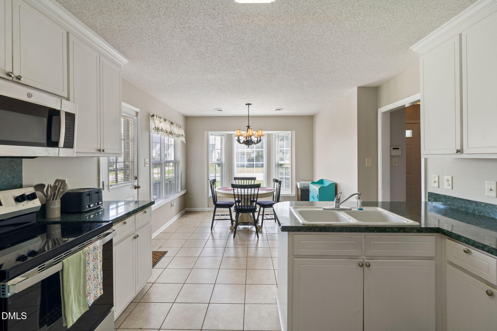 1112 Centipede Drive Property Photo 9