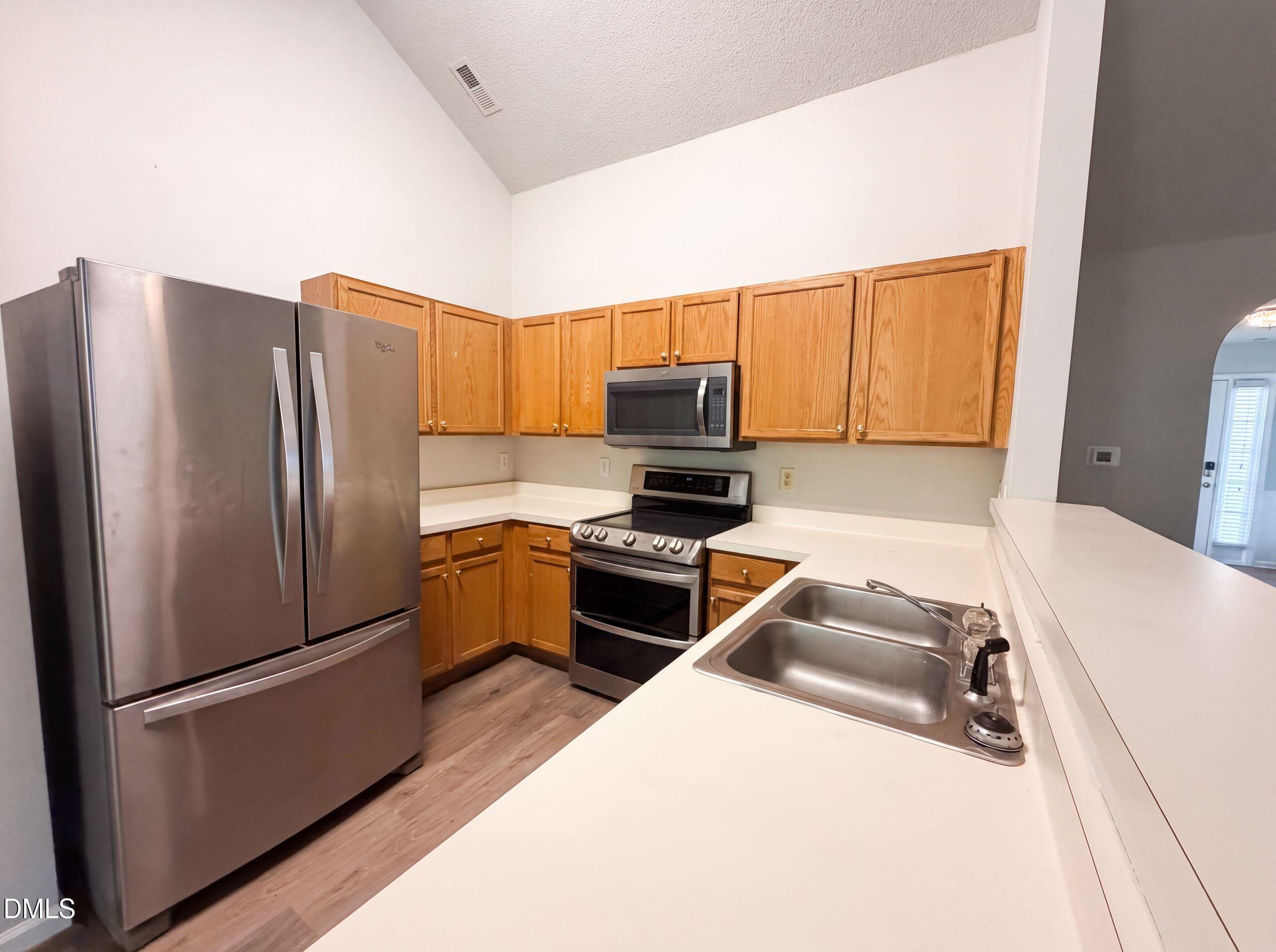 4536 Drewbridge Way Property Photo 2