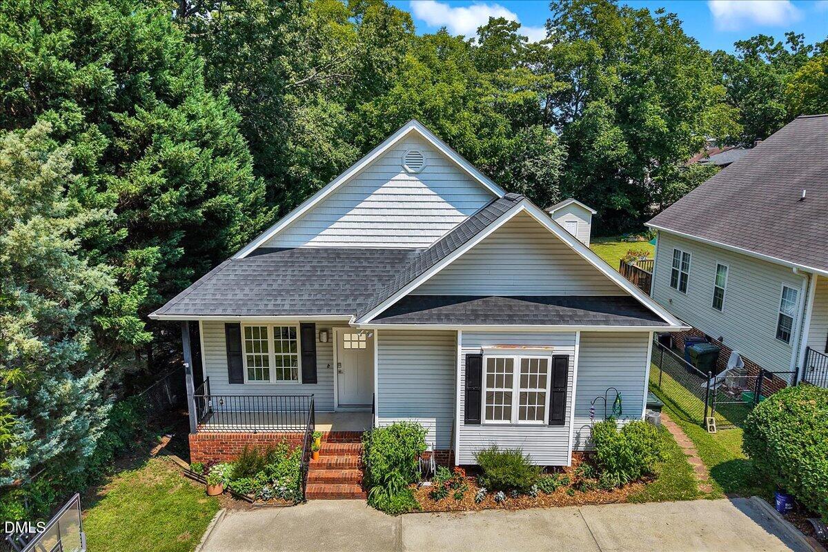 222 Marsh Avenue Property Photo 1
