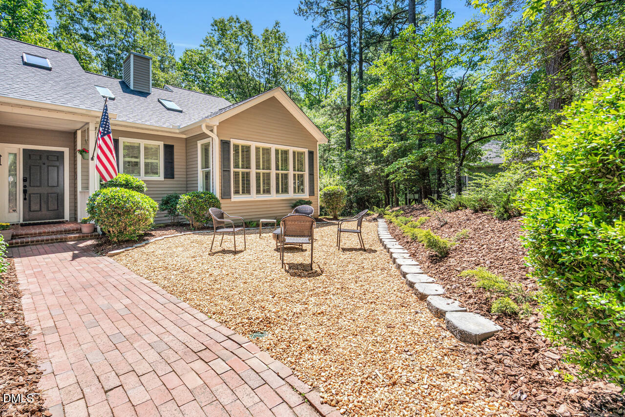 686 Spindlewood Property Photo 1