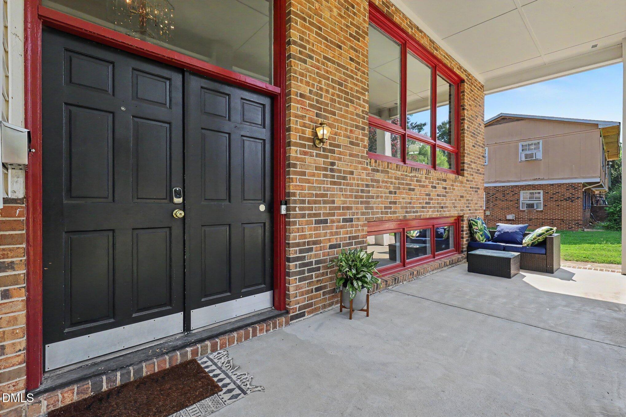 1416 Lions Way Property Photo 2